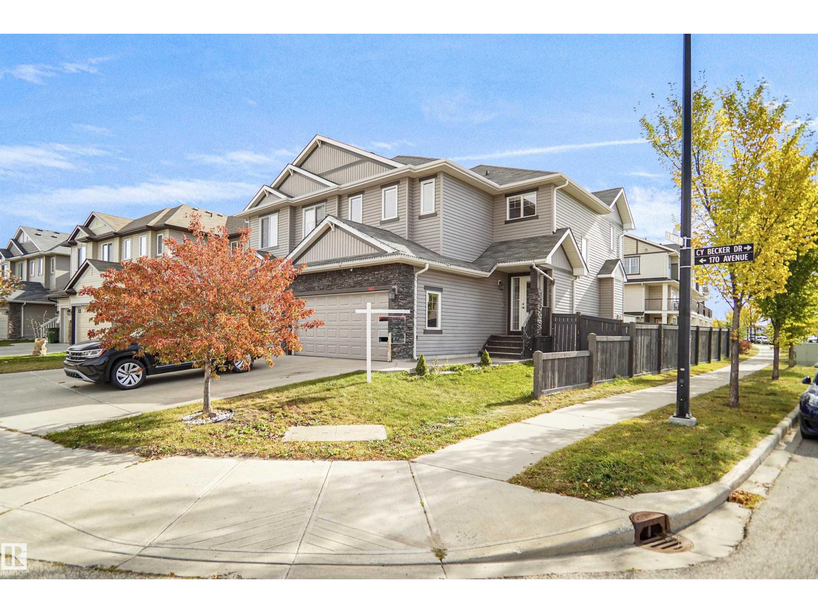 3863 170 Av Nw Property Photo 3