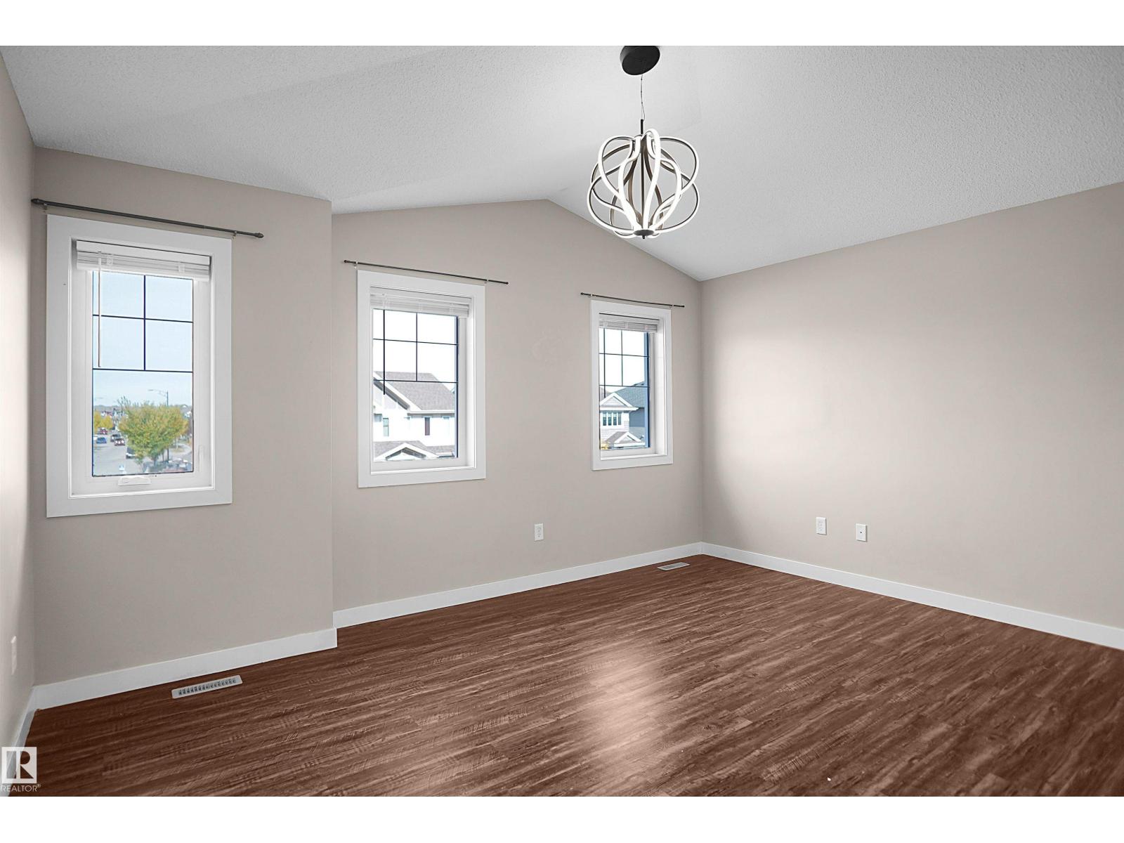 3863 170 Av Nw Property Photo 23