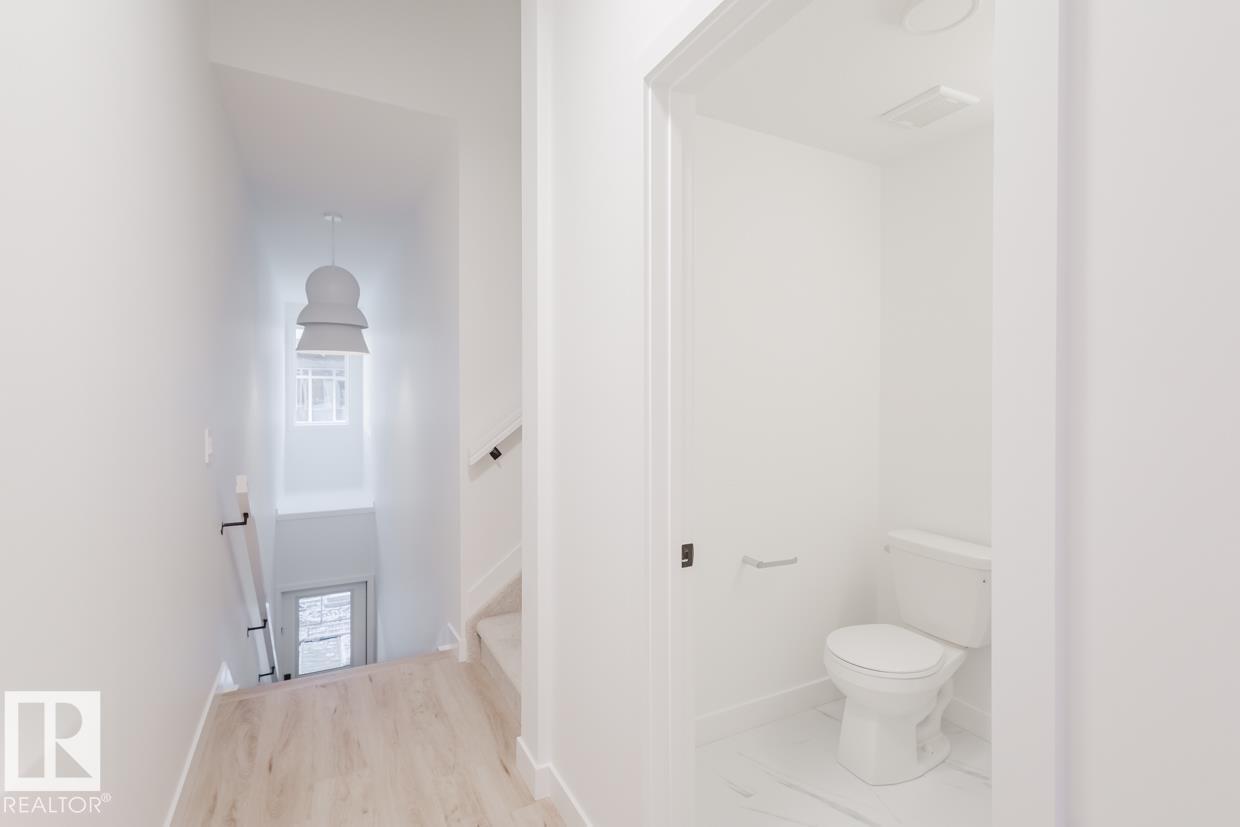 #3 16231 19 Avenue Sw Property Photo 5