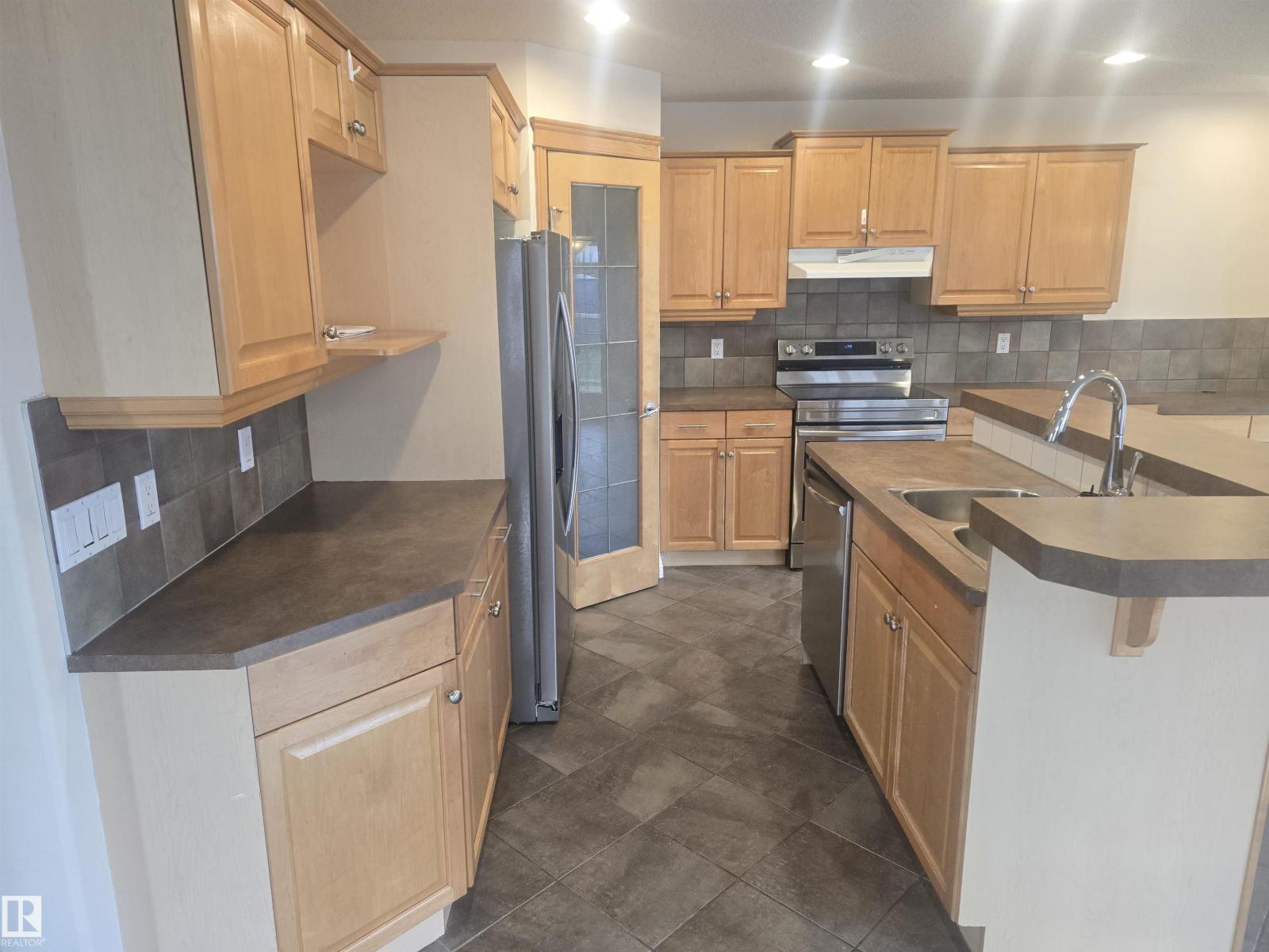 13812 149 Av Nw Property Photo 4