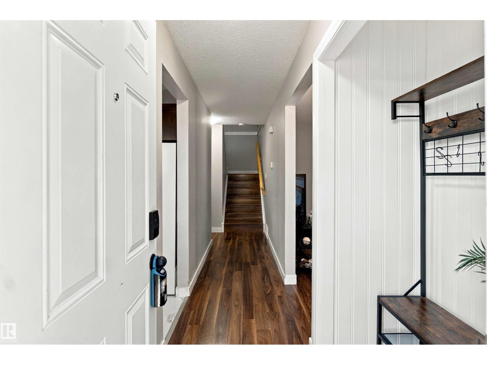132 Londonderry Square Sq Nw Property Photo 17