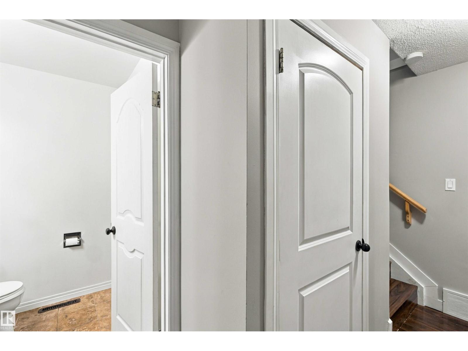 132 Londonderry Square Sq Nw Property Photo 23