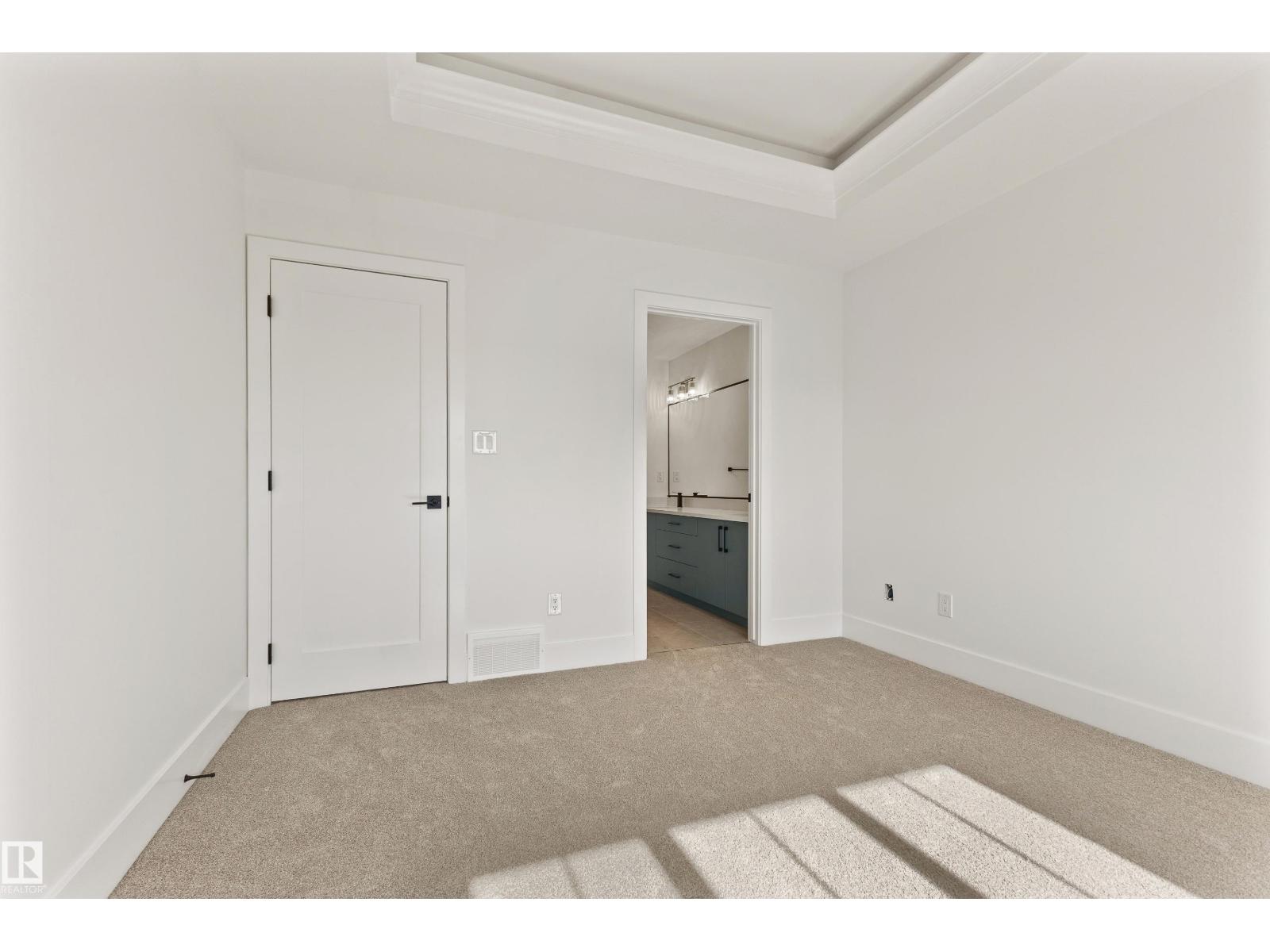94 Spring Li Property Photo 13