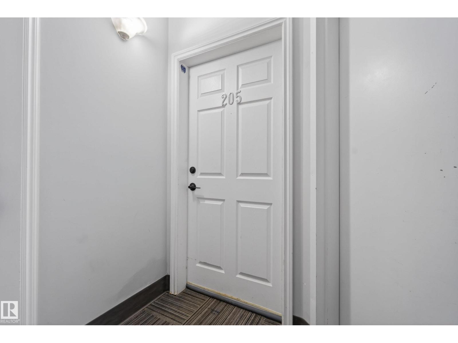 #205 10011 110 St Nw Property Photo 10