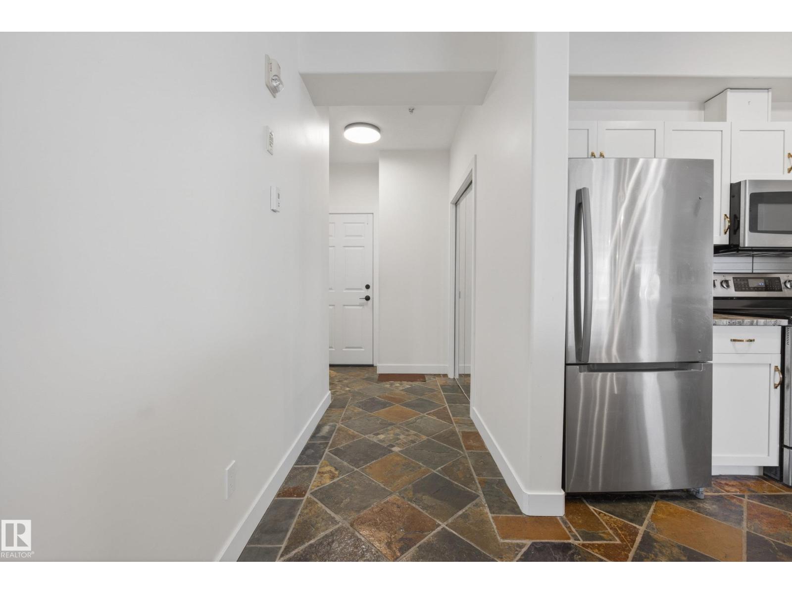 #205 10011 110 St Nw Property Photo 13
