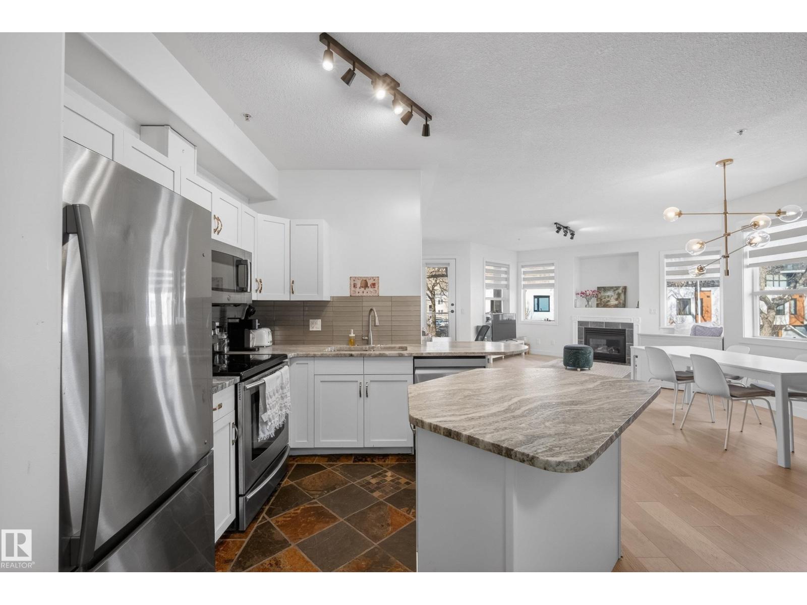 #205 10011 110 St Nw Property Photo 16