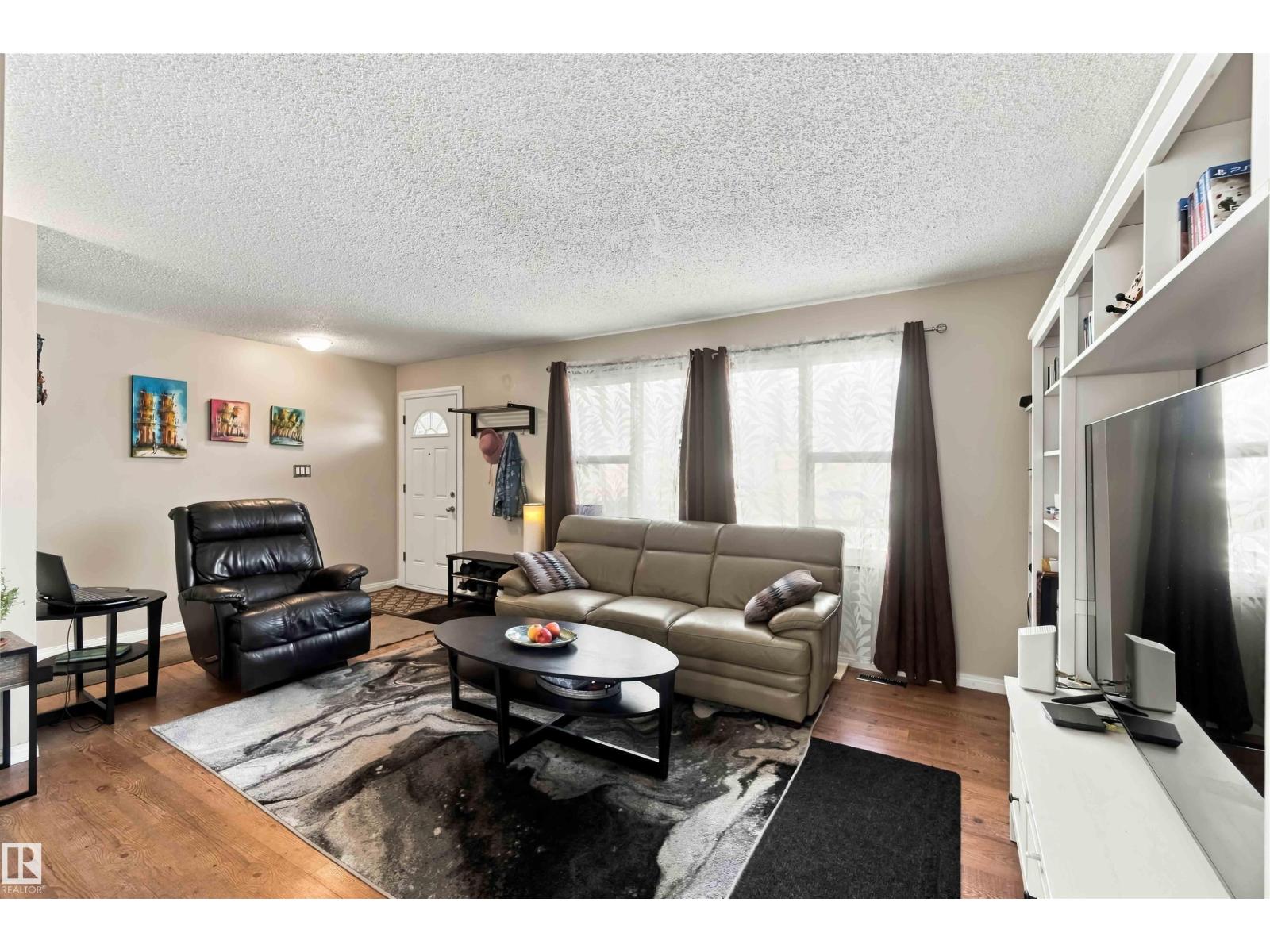 5803 52 Av Property Photo 7