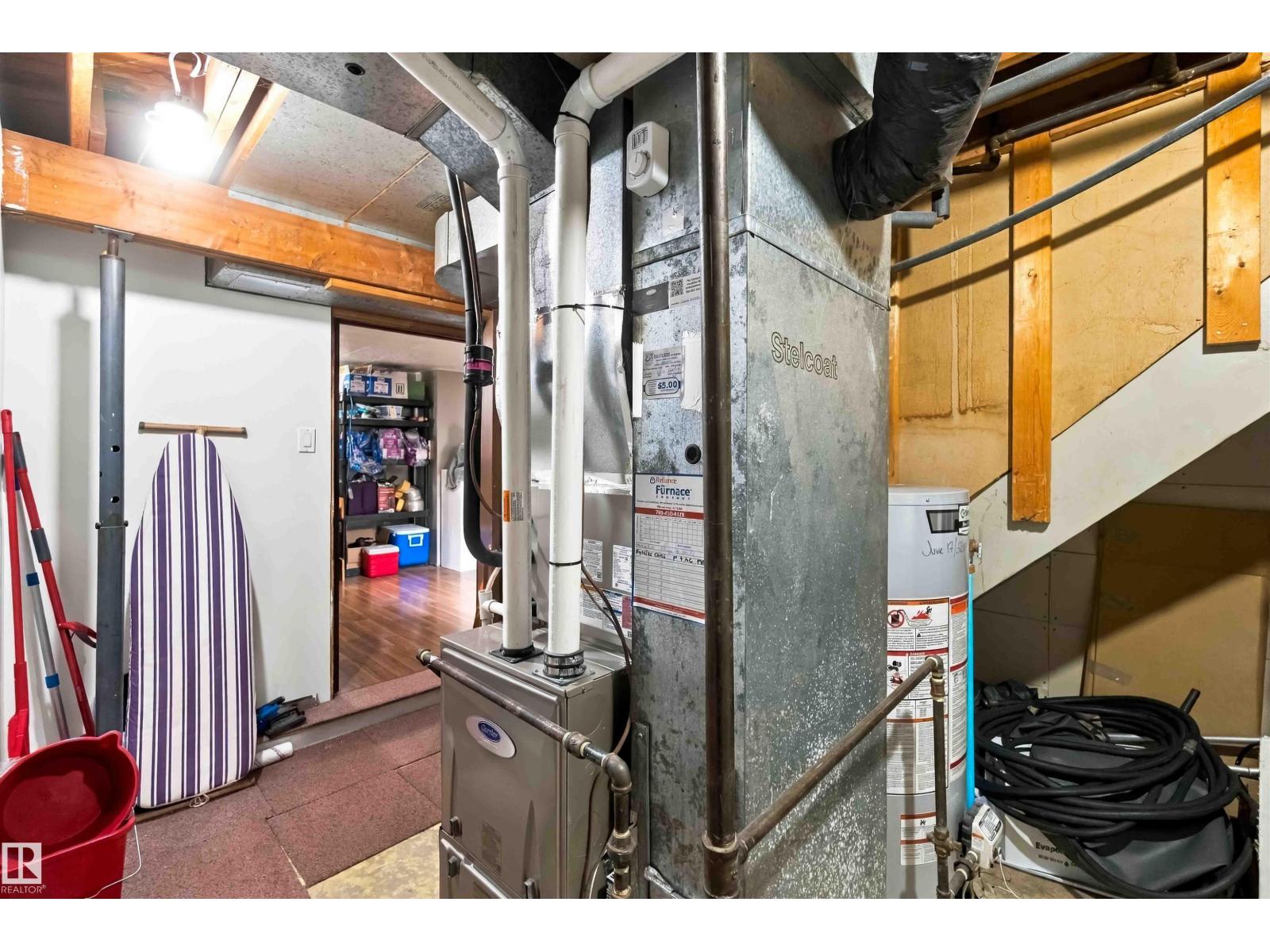 5803 52 Av Property Photo 40