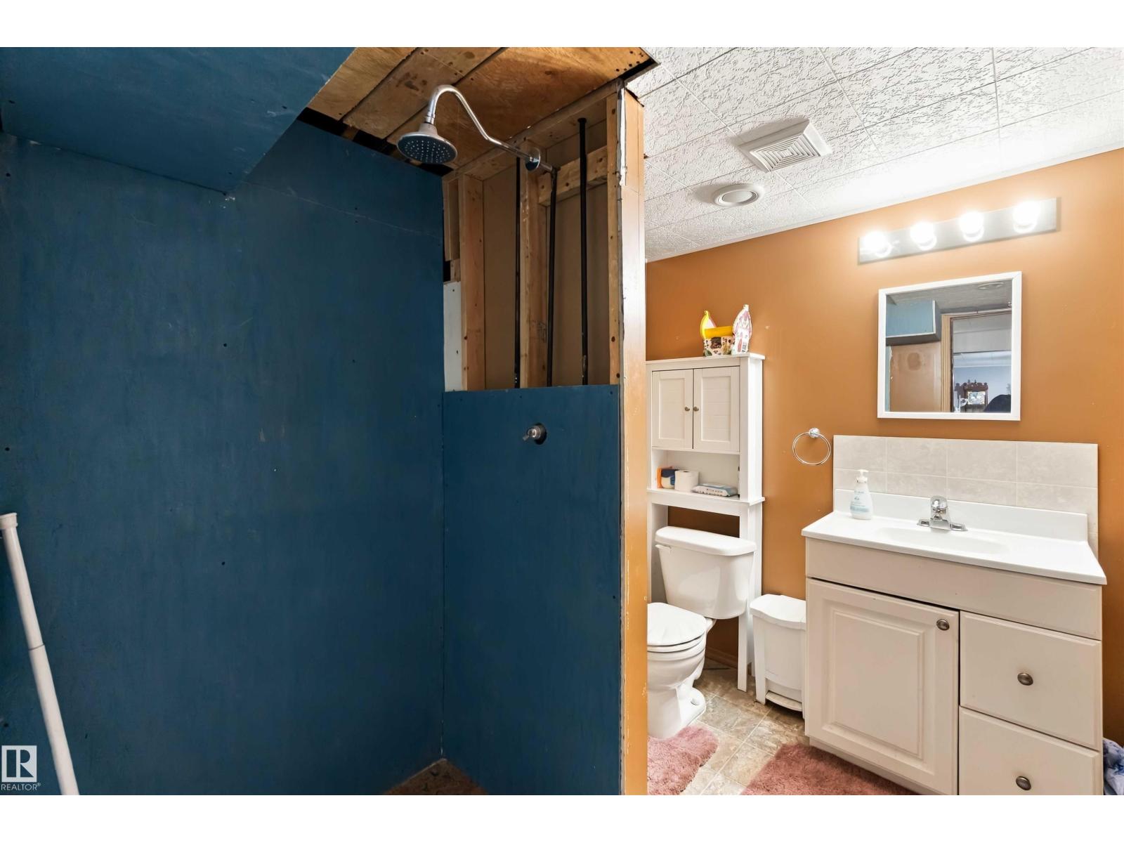 5803 52 Av Property Photo 41