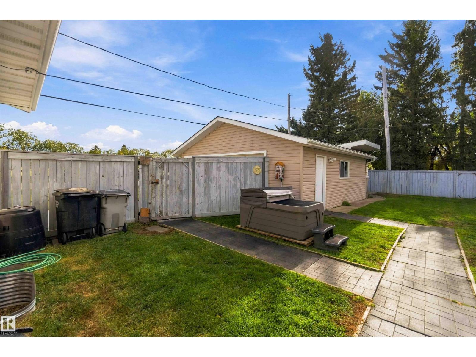 5803 52 Av Property Photo 43