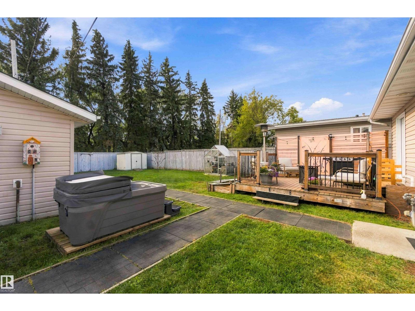 5803 52 Av Property Photo 44