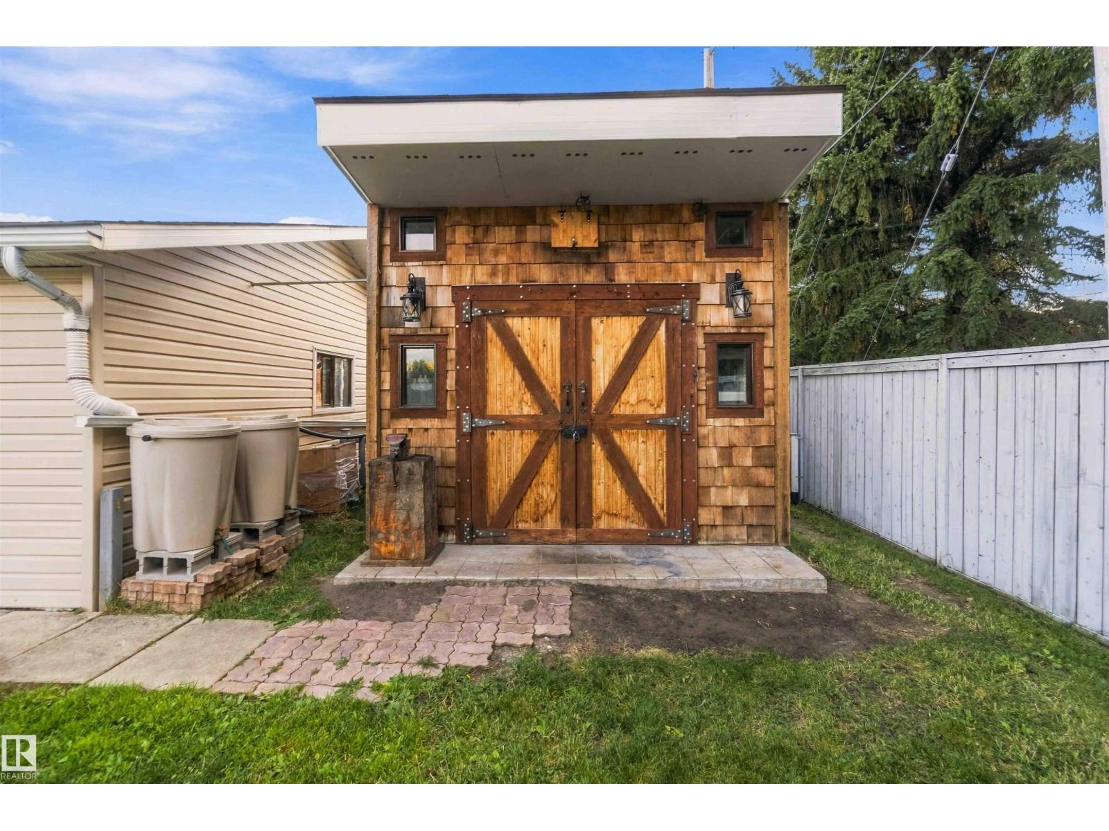 5803 52 Av Property Photo 47