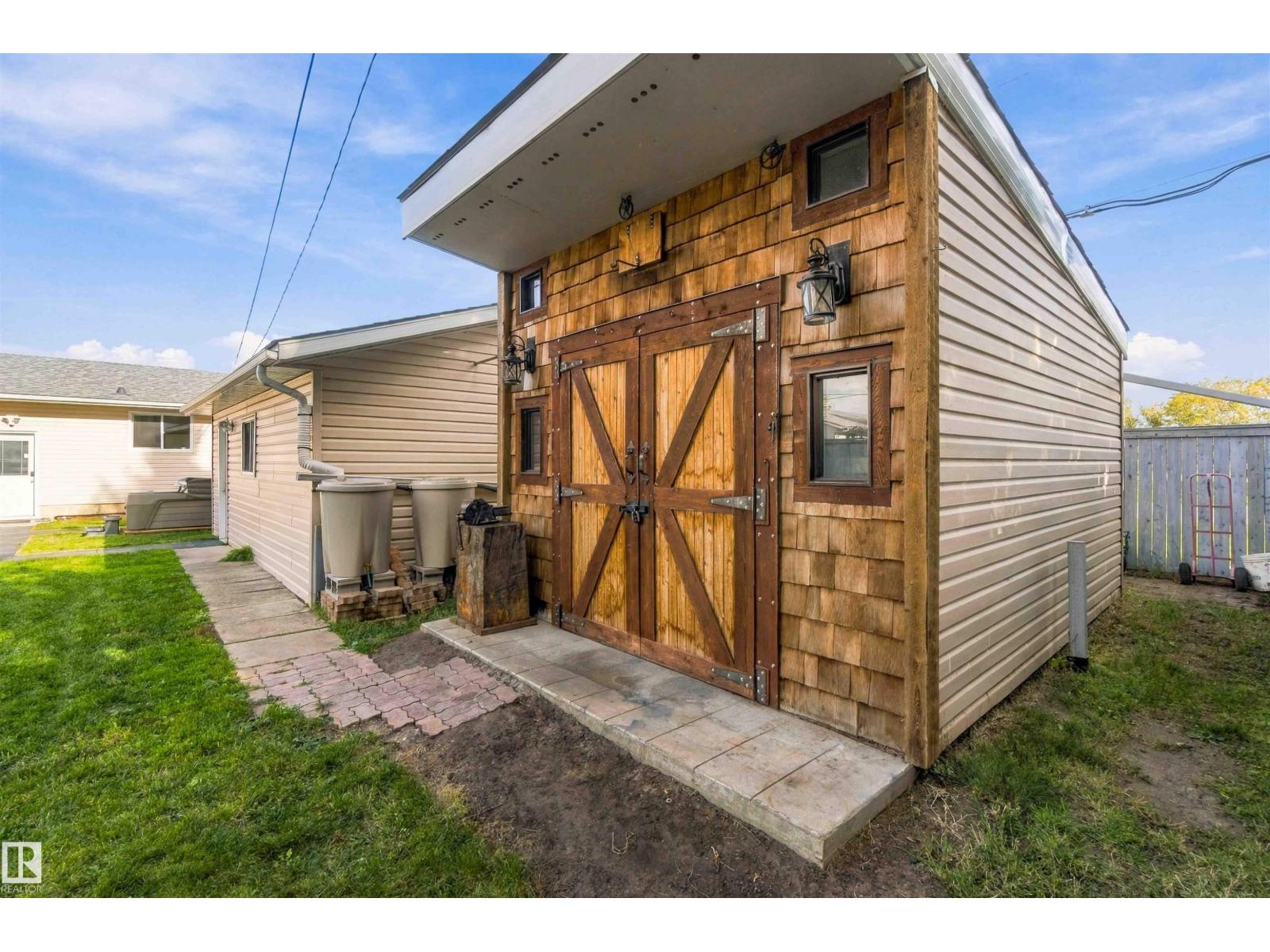5803 52 Av Property Photo 48