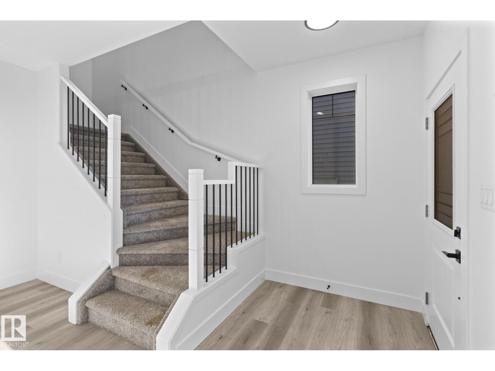 90 Spring Li Property Photo 2