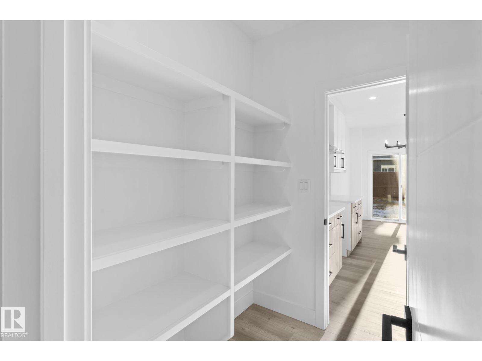 90 Spring Li Property Photo 5