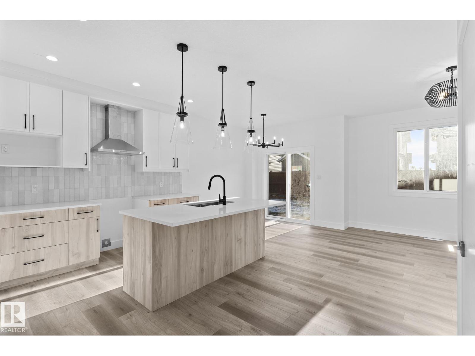 90 Spring Li Property Photo 7