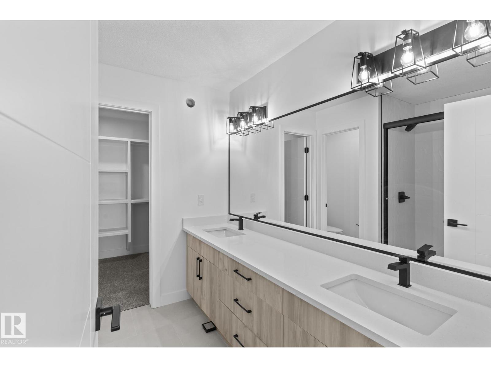 90 Spring Li Property Photo 14