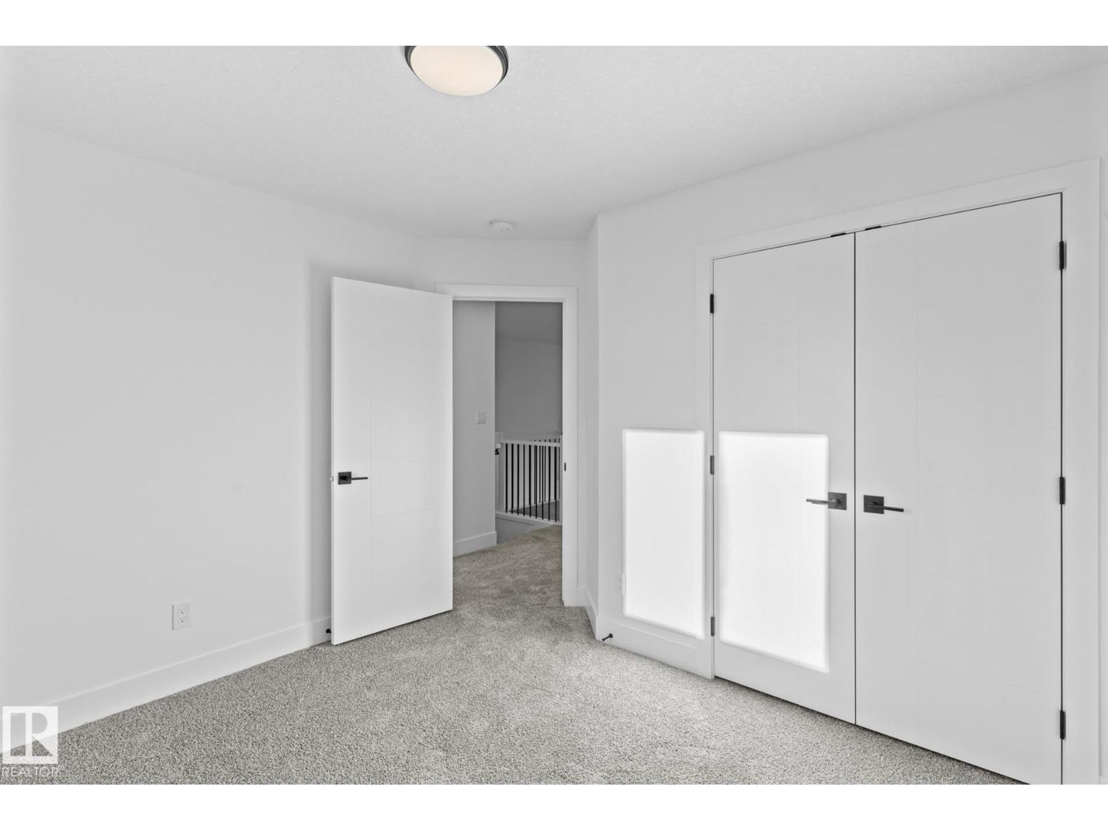 90 Spring Li Property Photo 17