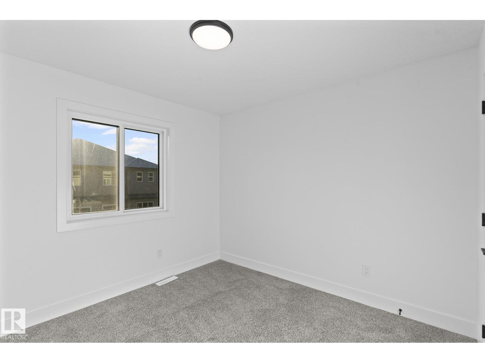 90 Spring Li Property Photo 18