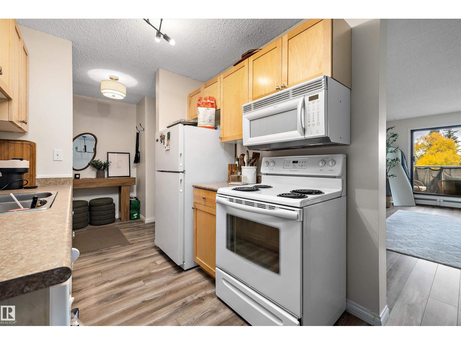 #302 51 Brown St Property Photo 10