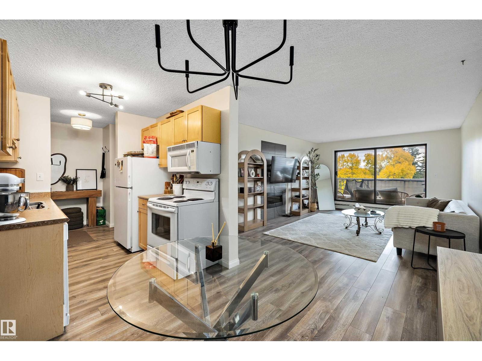 #302 51 Brown St Property Photo 12