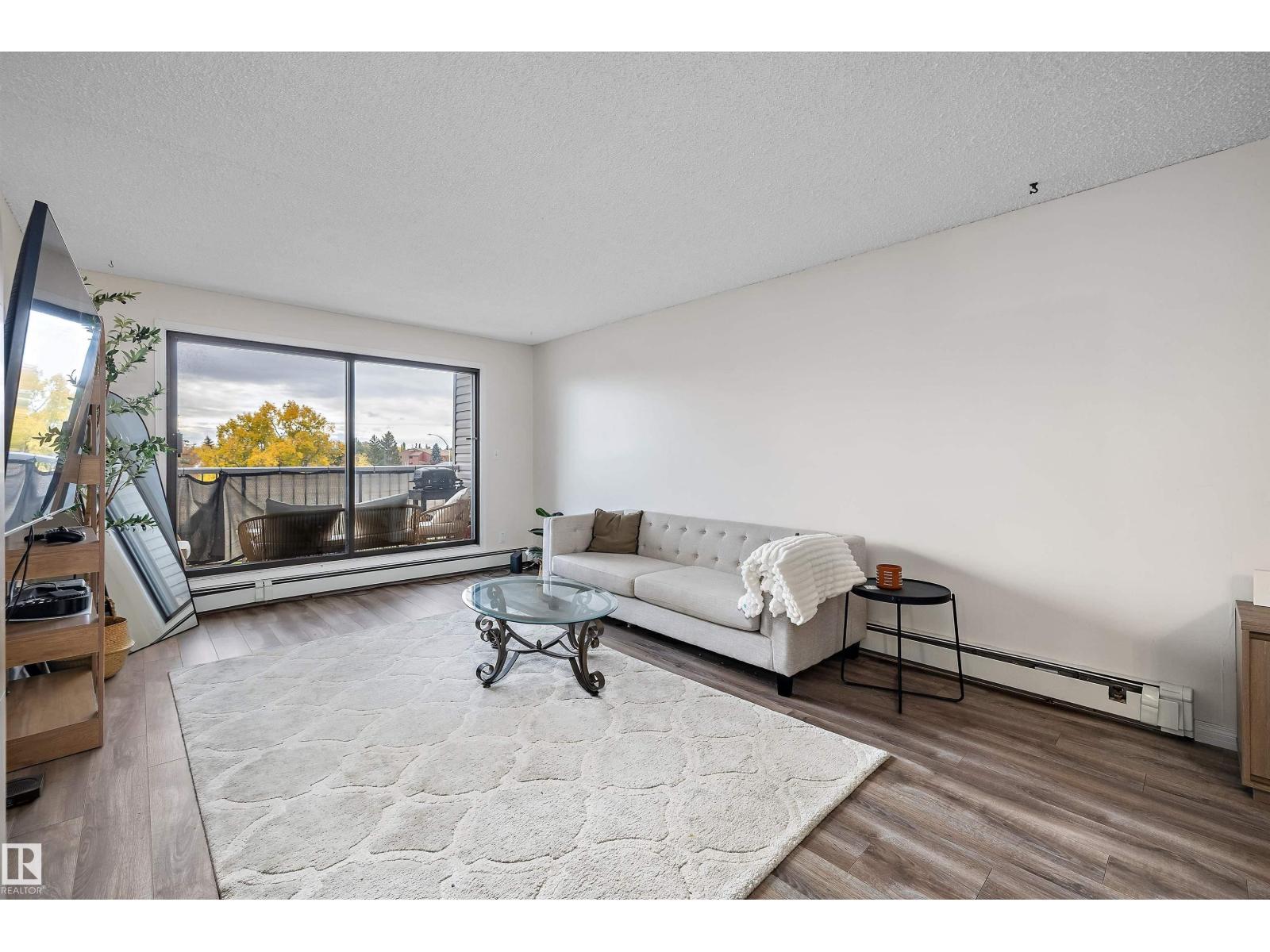 #302 51 Brown St Property Photo 15