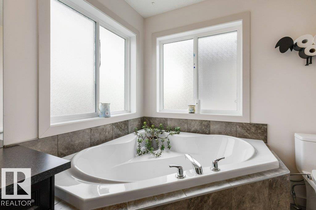 29 Newgate Wy Property Photo 28