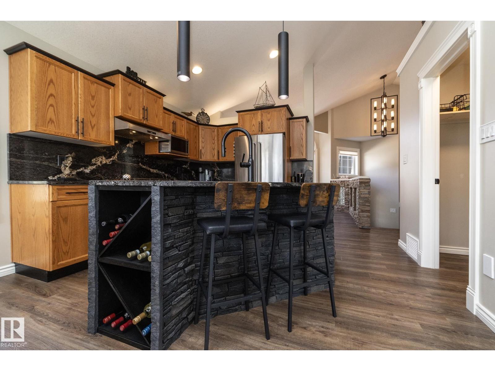 10416 148 St Nw Property Photo 11