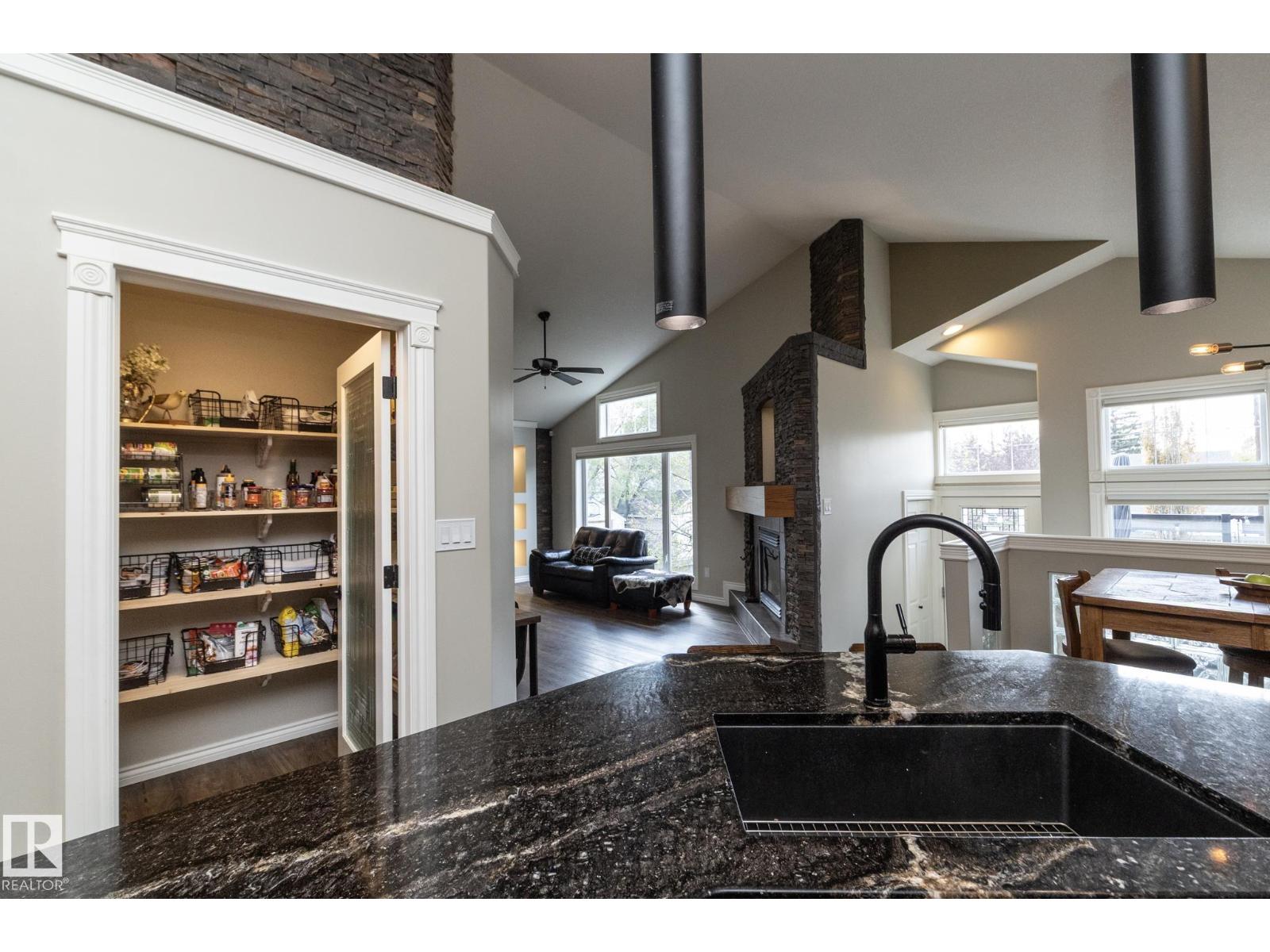 10416 148 St Nw Property Photo 13