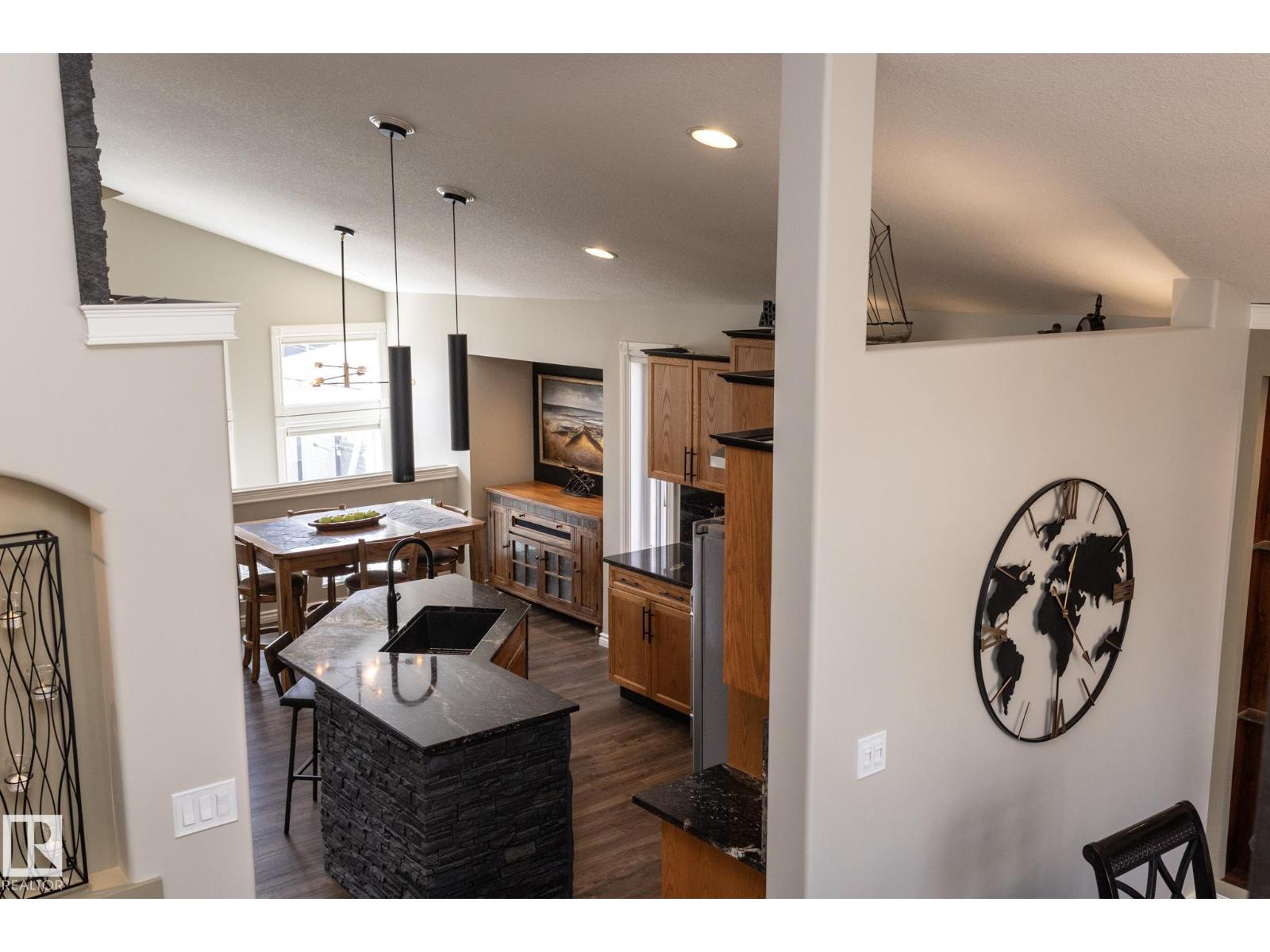 10416 148 St Nw Property Photo 21