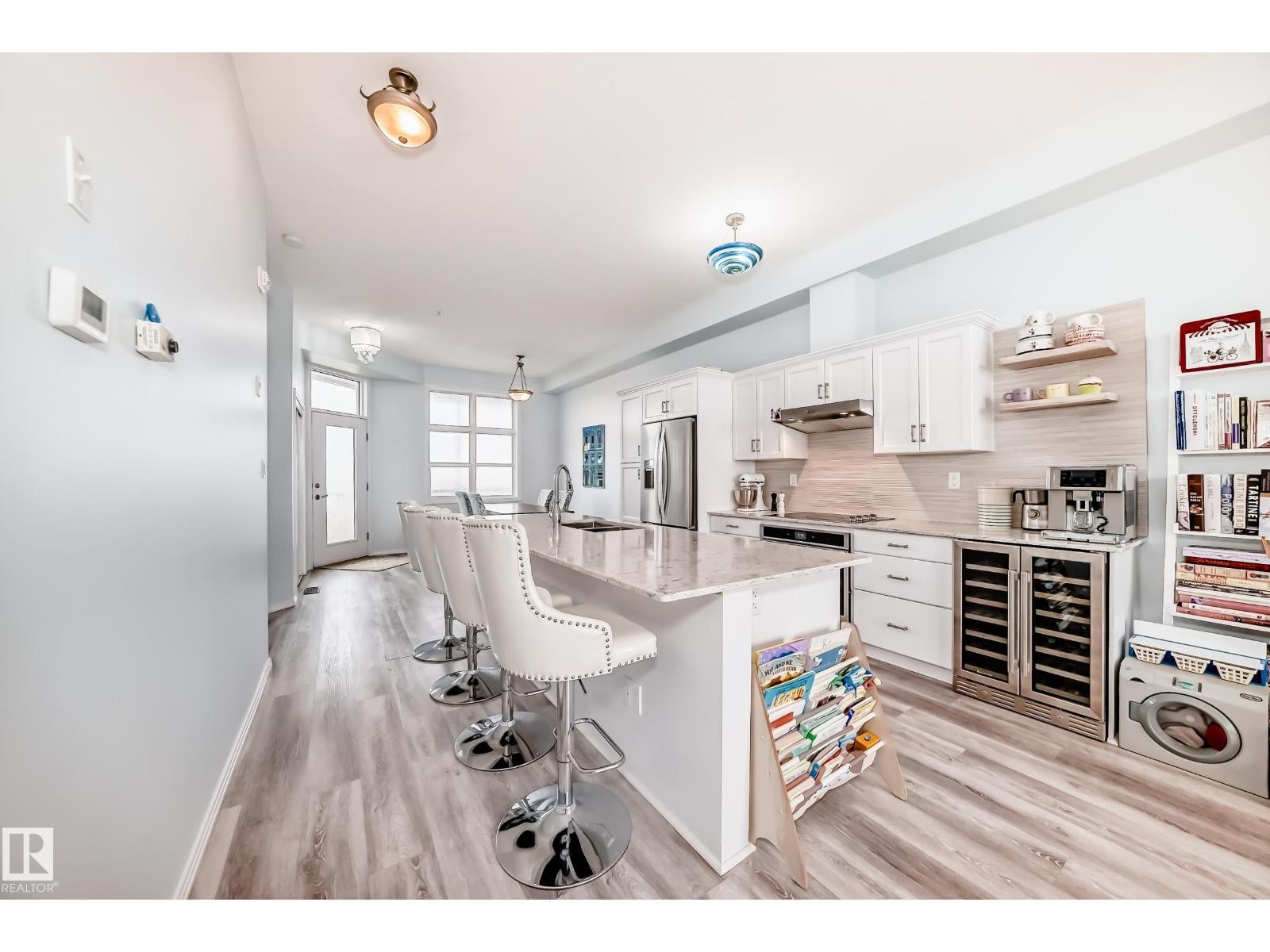 #414 9507 101 Av Nw Property Photo 3