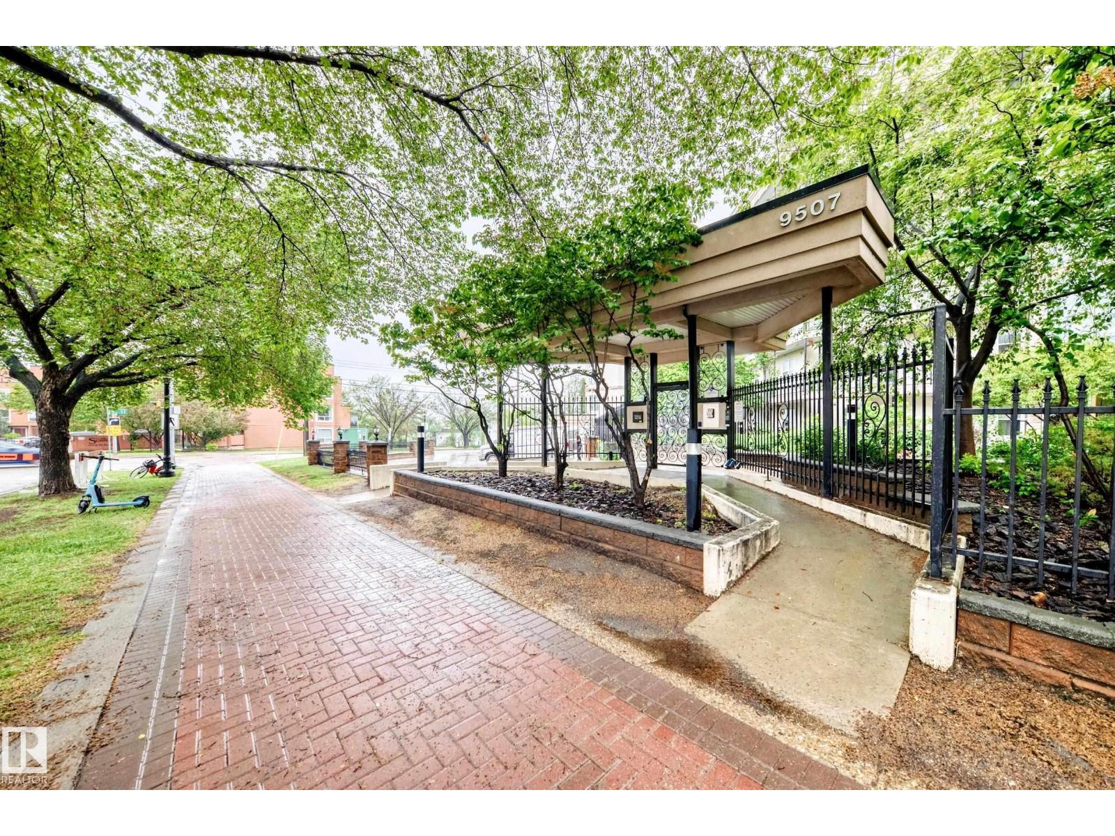 #414 9507 101 Av Nw Property Photo 16