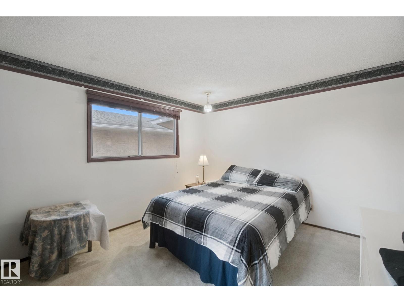 10824 35 Av Nw Property Photo 25