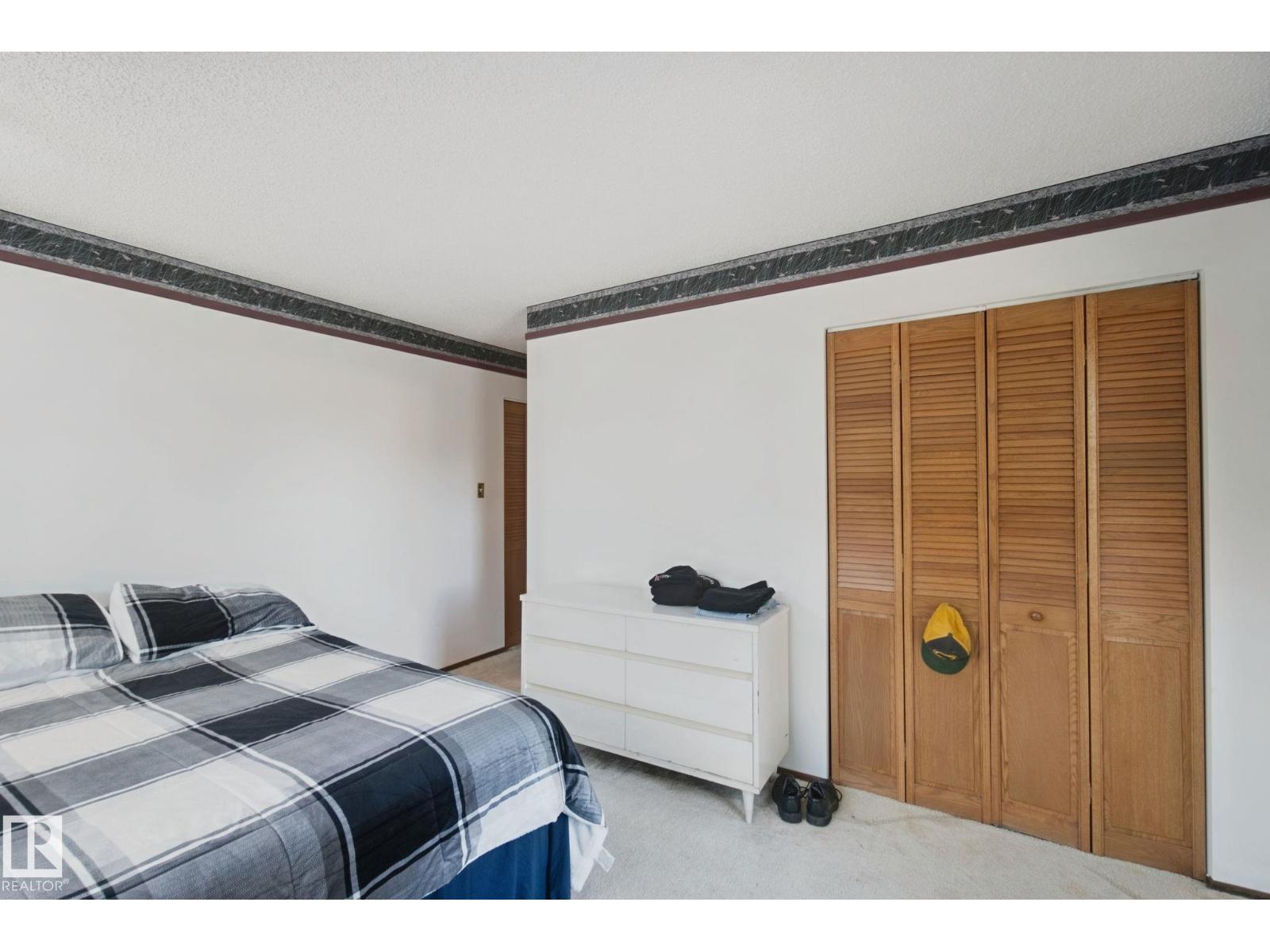 10824 35 Av Nw Property Photo 26