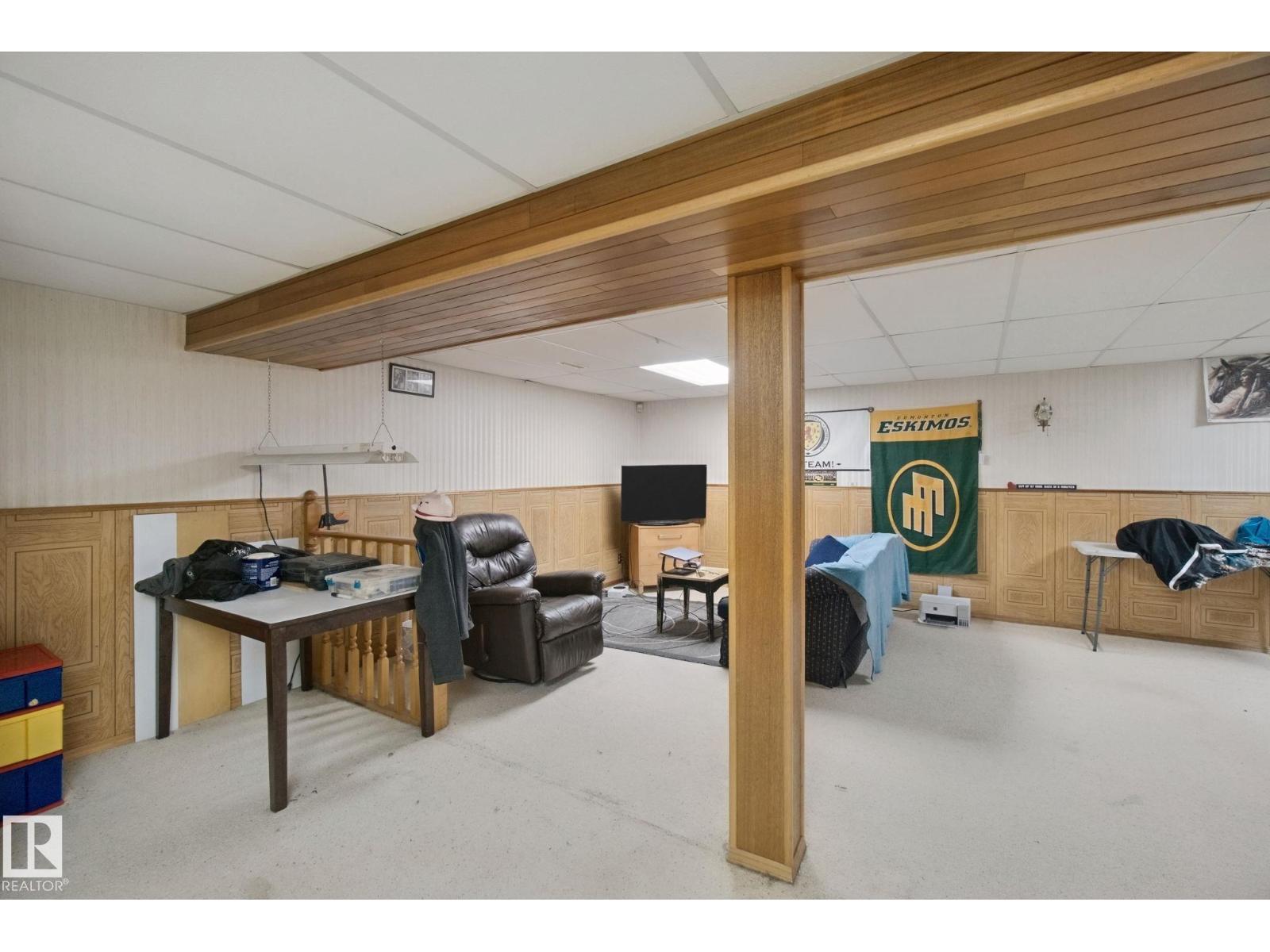 10824 35 Av Nw Property Photo 30