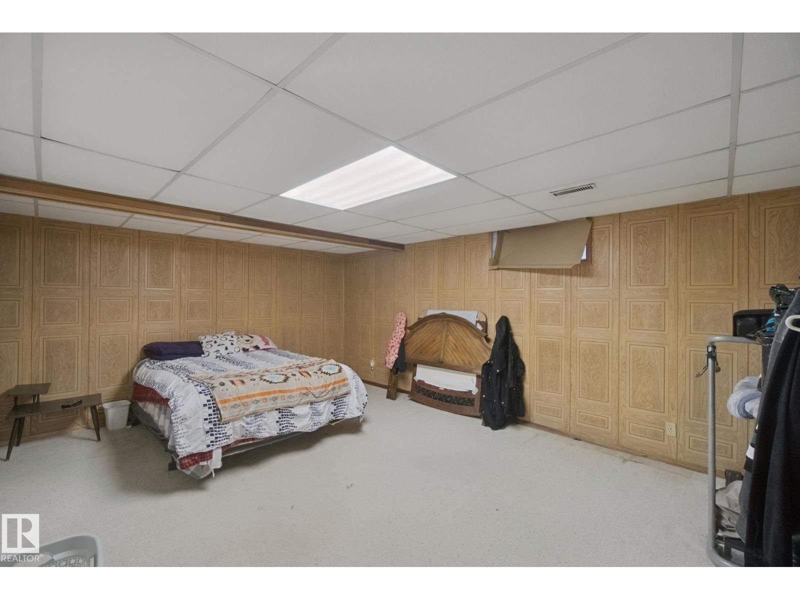 10824 35 Av Nw Property Photo 38
