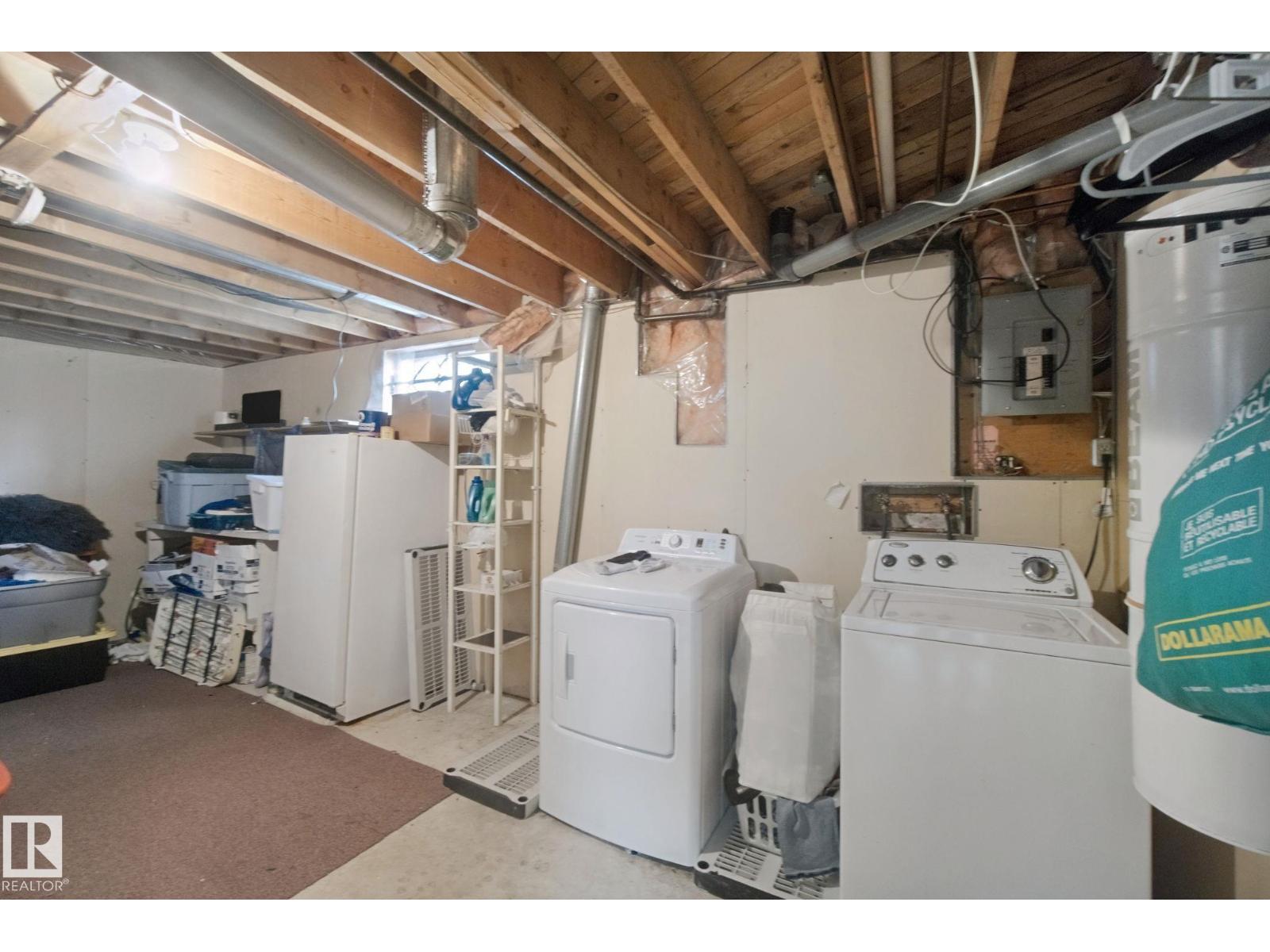 10824 35 Av Nw Property Photo 40