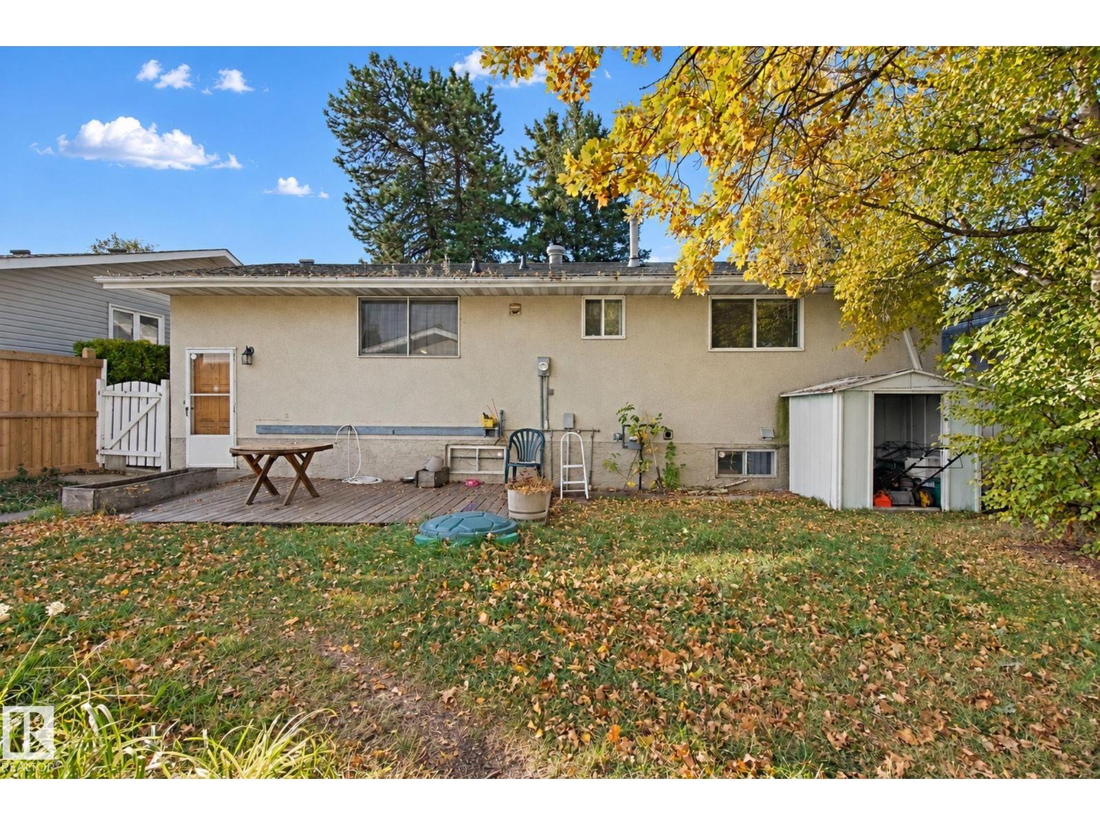 10824 35 Av Nw Property Photo 46
