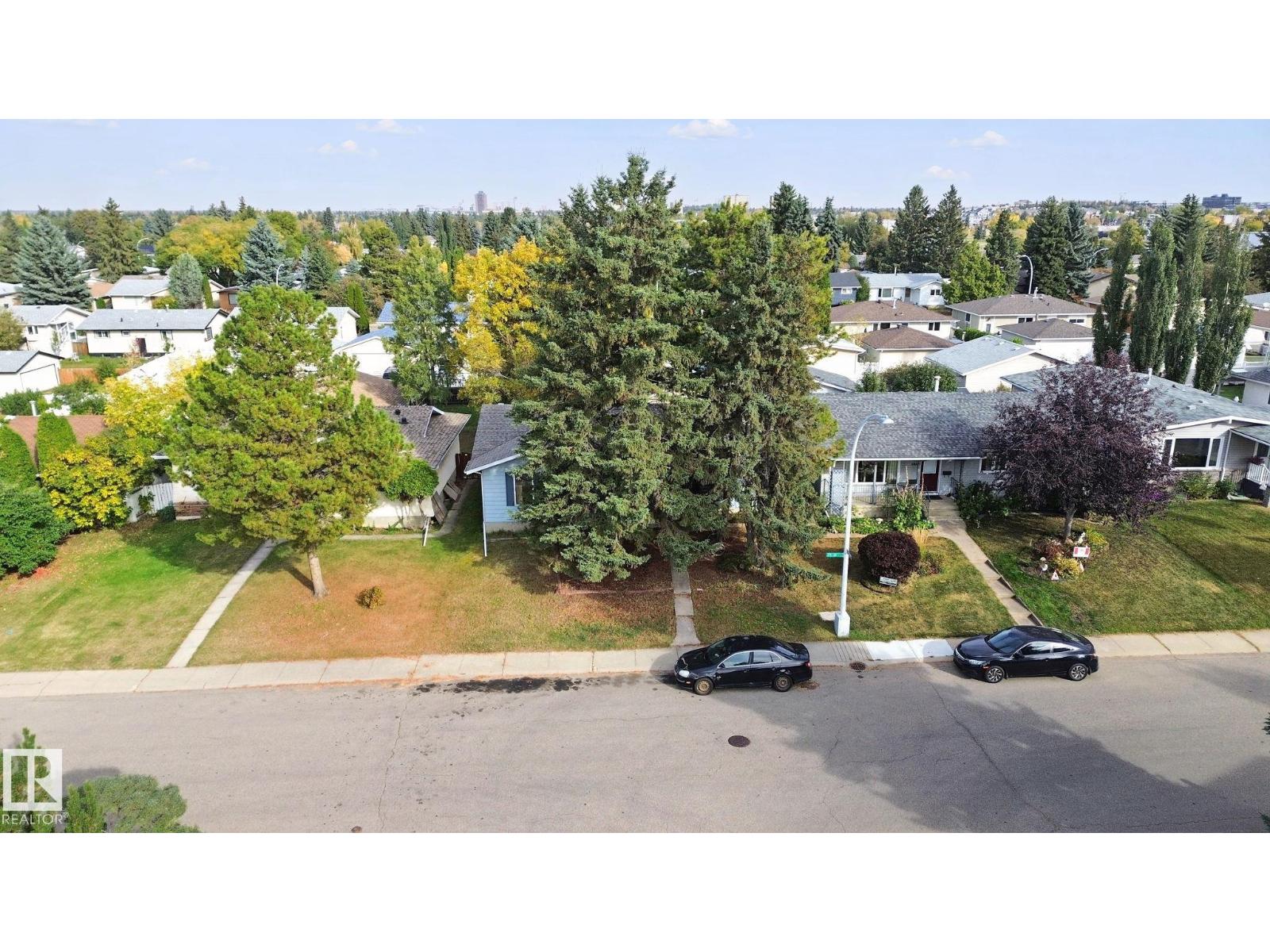 10824 35 Av Nw Property Photo 48