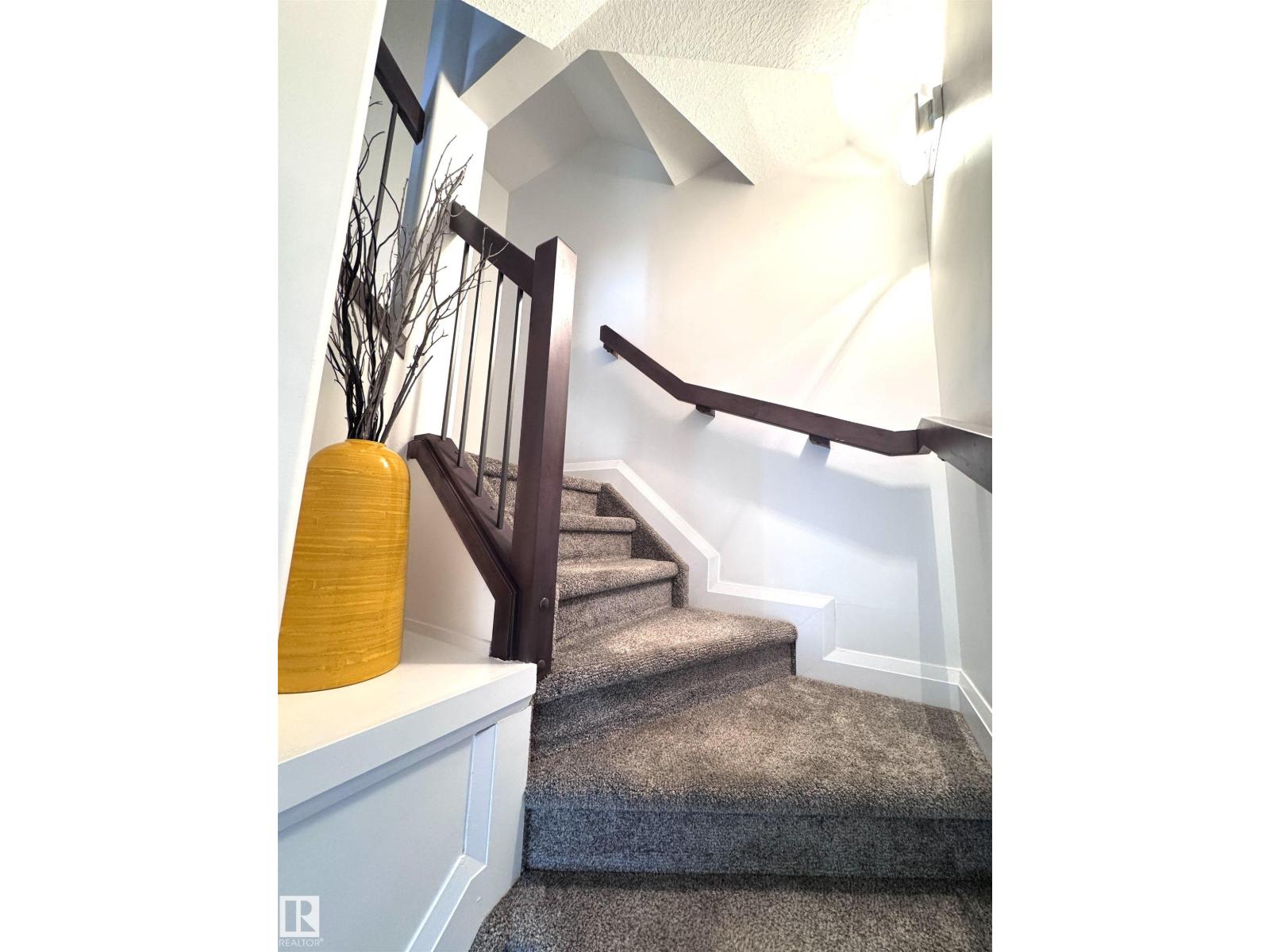 7004 97 St Nw Property Photo 12
