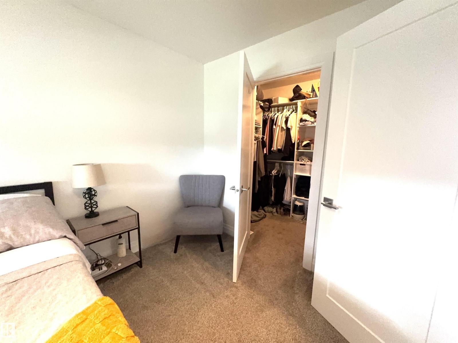 7004 97 St Nw Property Photo 17
