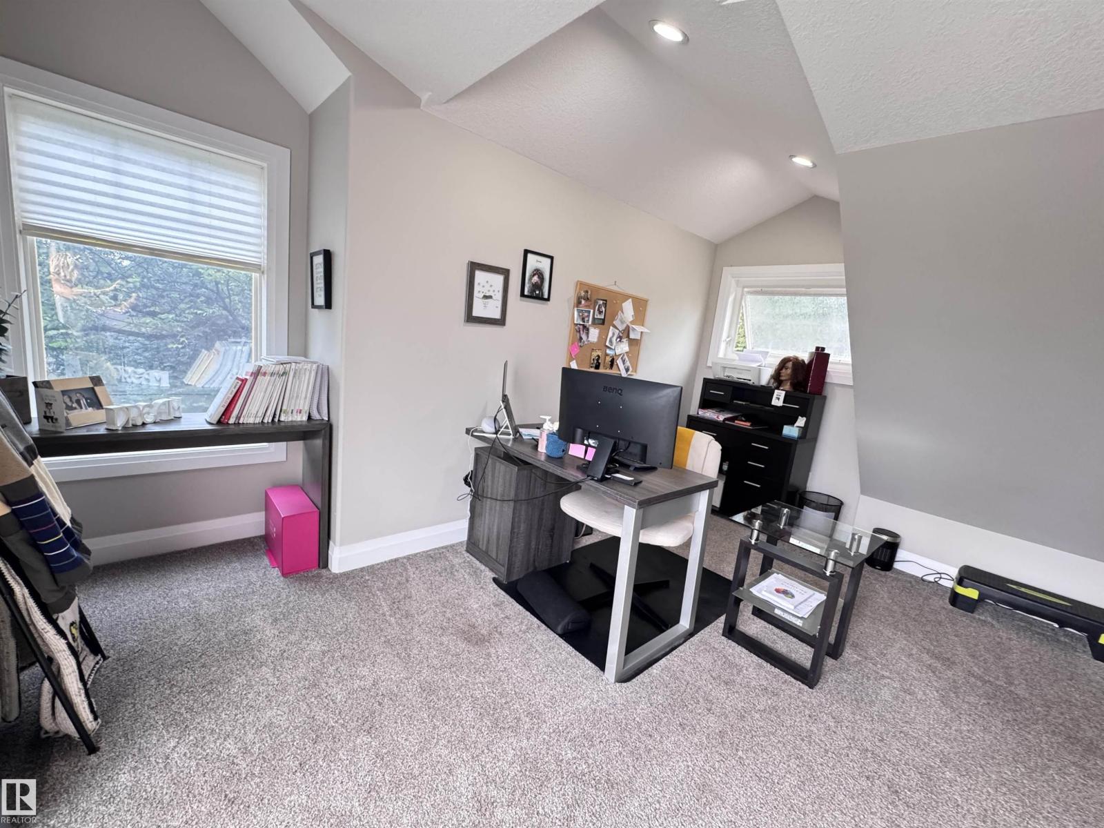7004 97 St Nw Property Photo 30