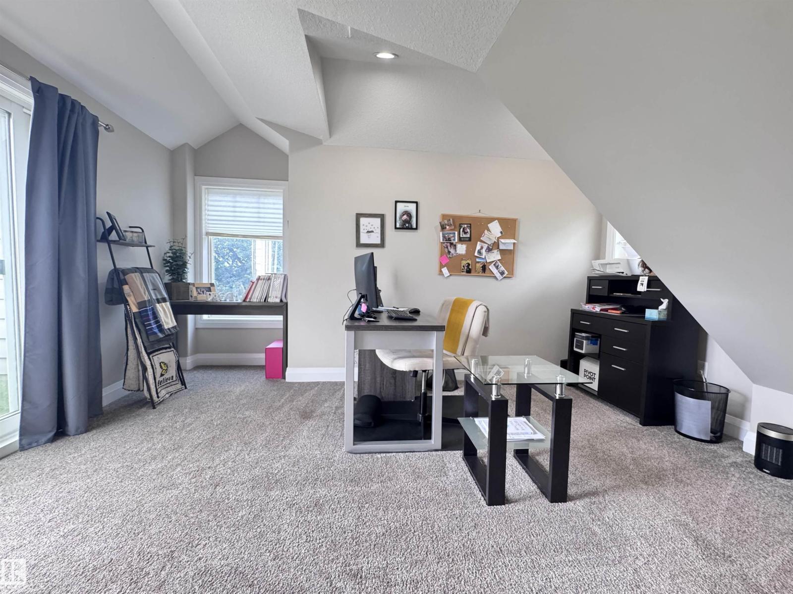 7004 97 St Nw Property Photo 32