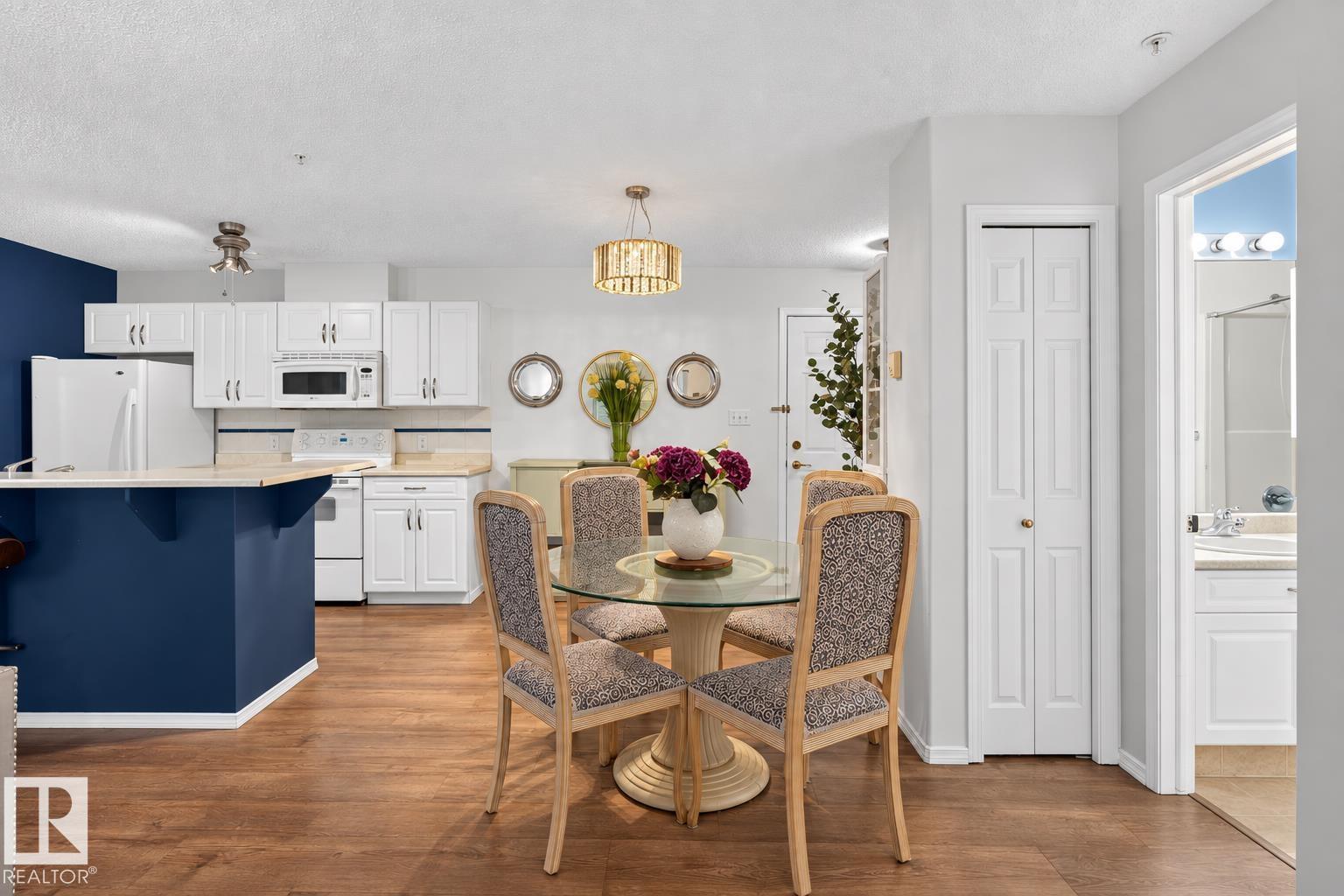 #104 5102 49 Av Property Photo 9