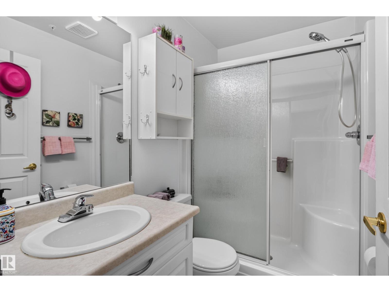 #104 5102 49 Av Property Photo 24