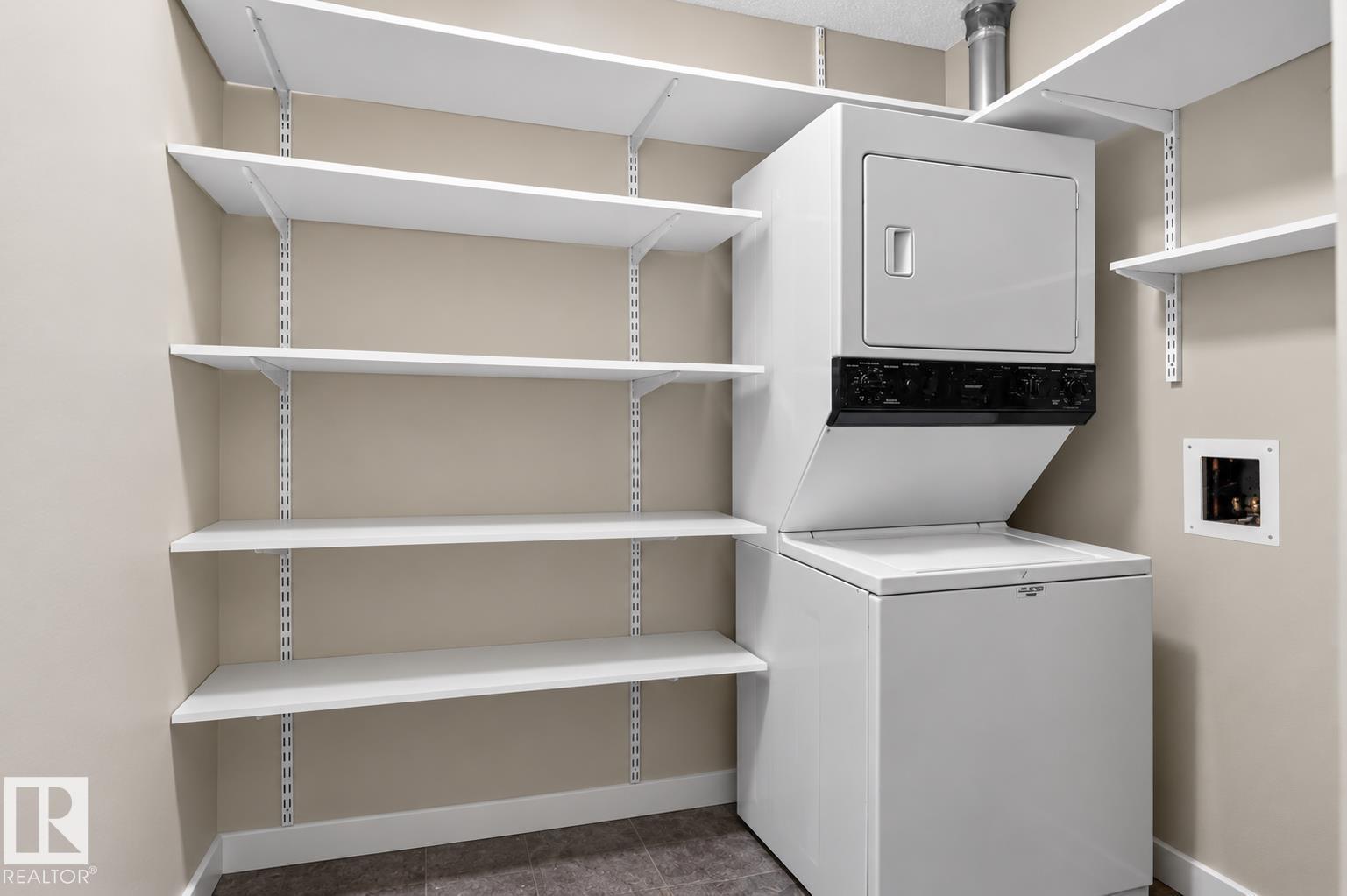 #104 5102 49 Av Property Photo 31