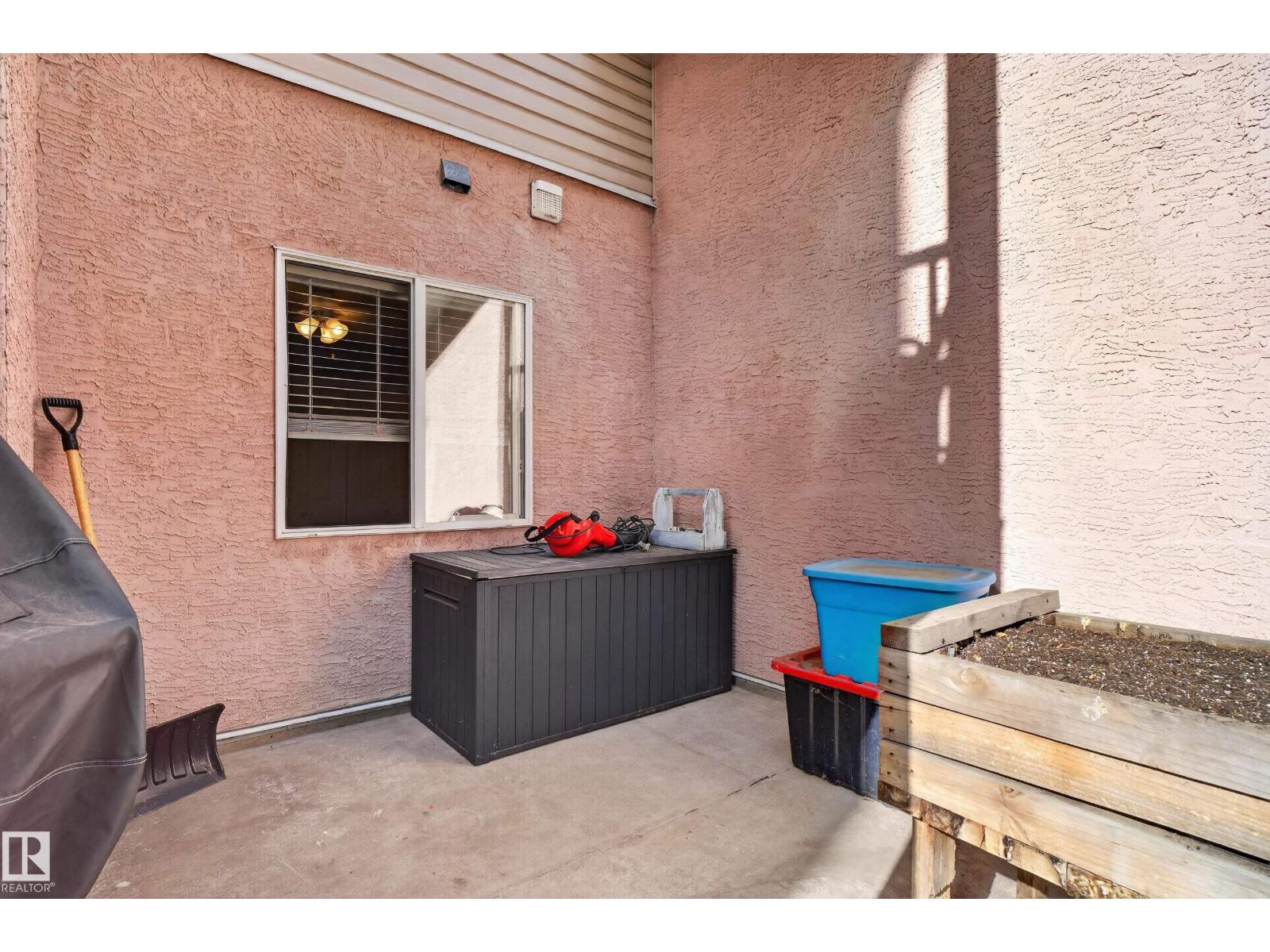 #104 5102 49 Av Property Photo 34