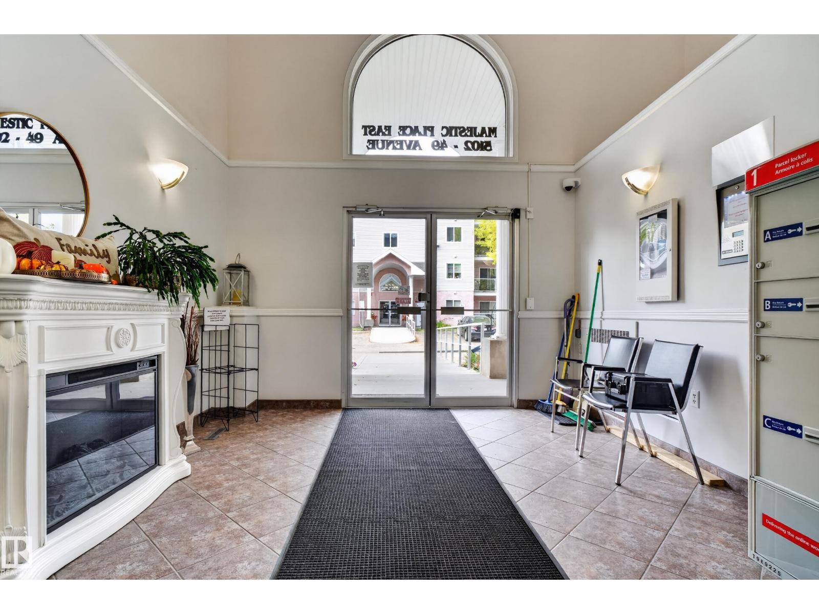 #104 5102 49 Av Property Photo 37