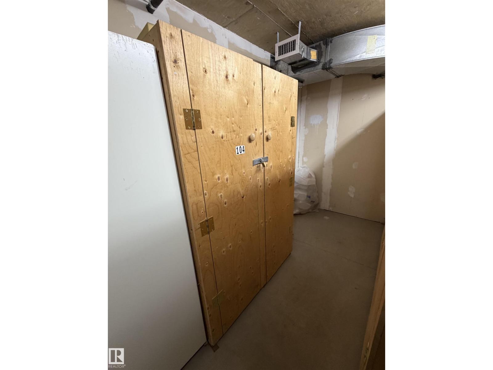#104 5102 49 Av Property Photo 43