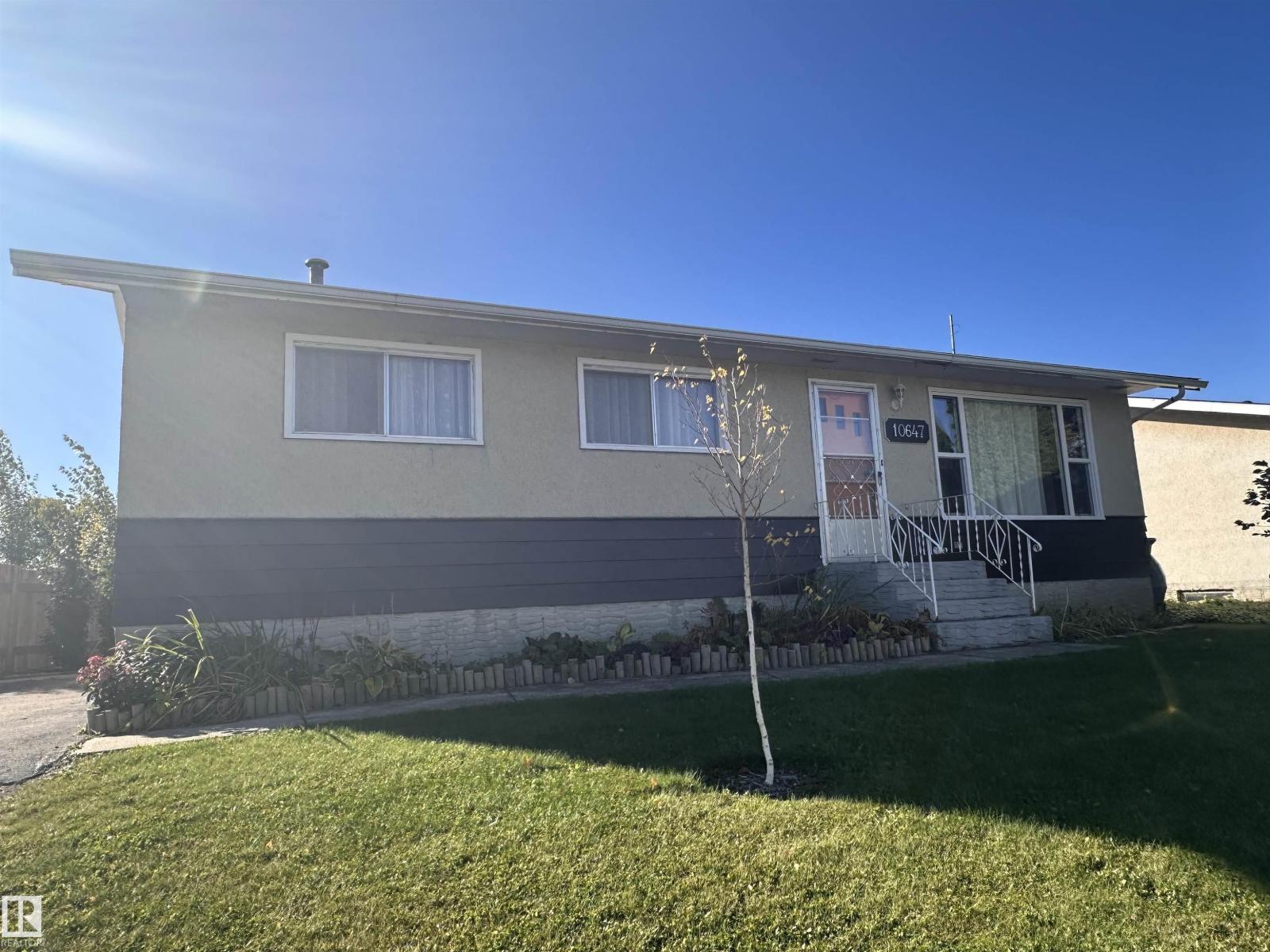 10647 106 St Property Photo 1